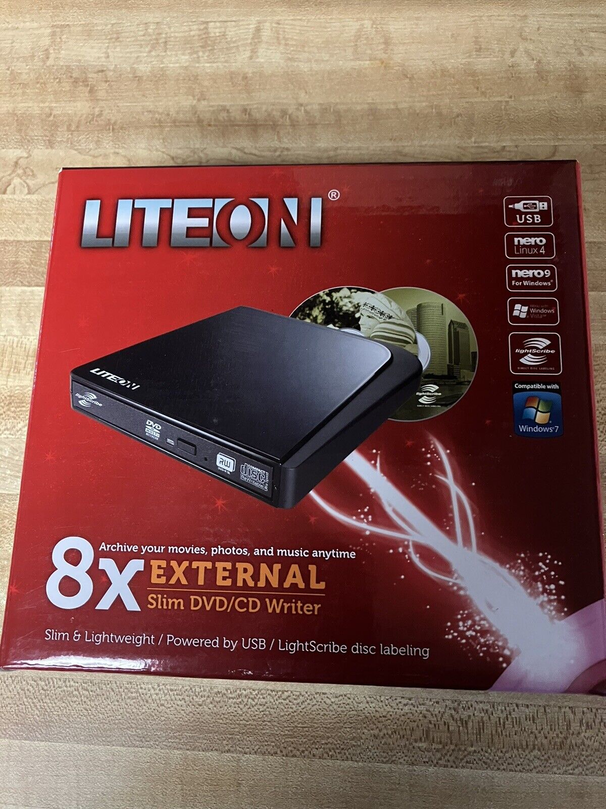 Liteon External Slim DVD/CD 8X Writer eSAU208
