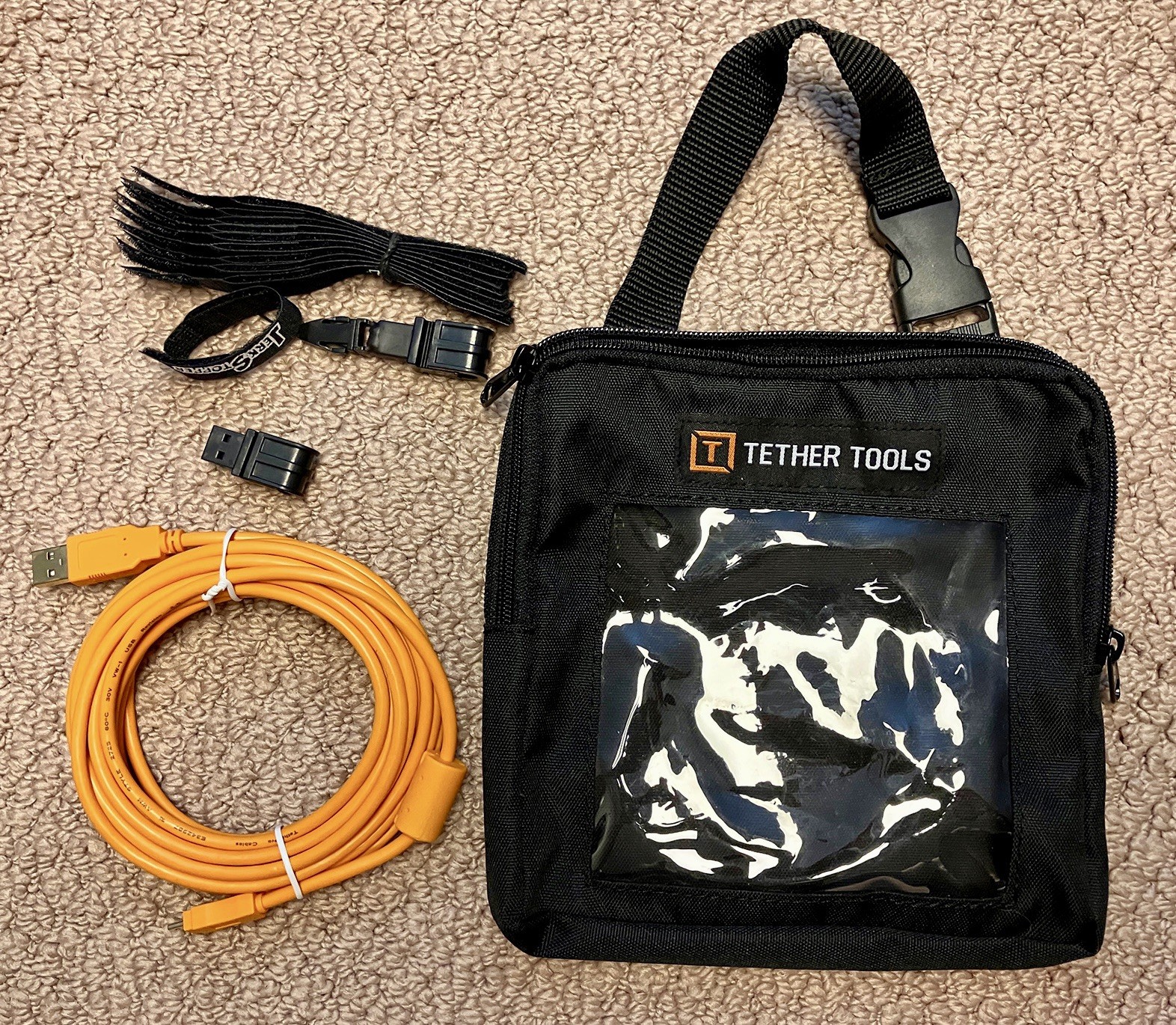 Tether Tools Starter Tethering Kit (#BTK29); Cable: USB 2.0 to Mini-B 8 Pin