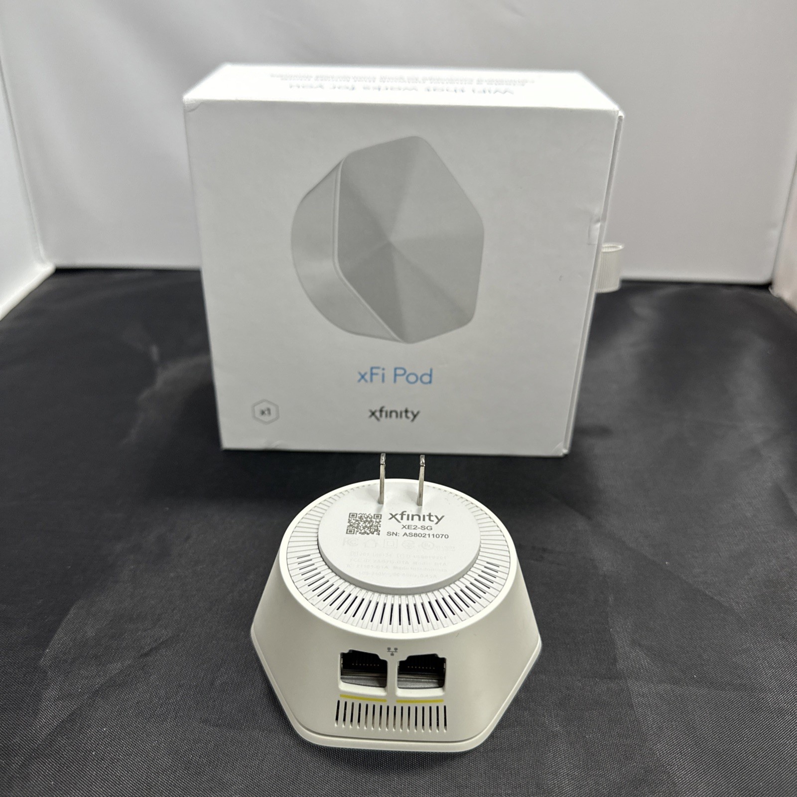 Xfinity xFi Pod 2nd Gen XE2-SG WiFi Mesh Extender 2 Ethernet Ports