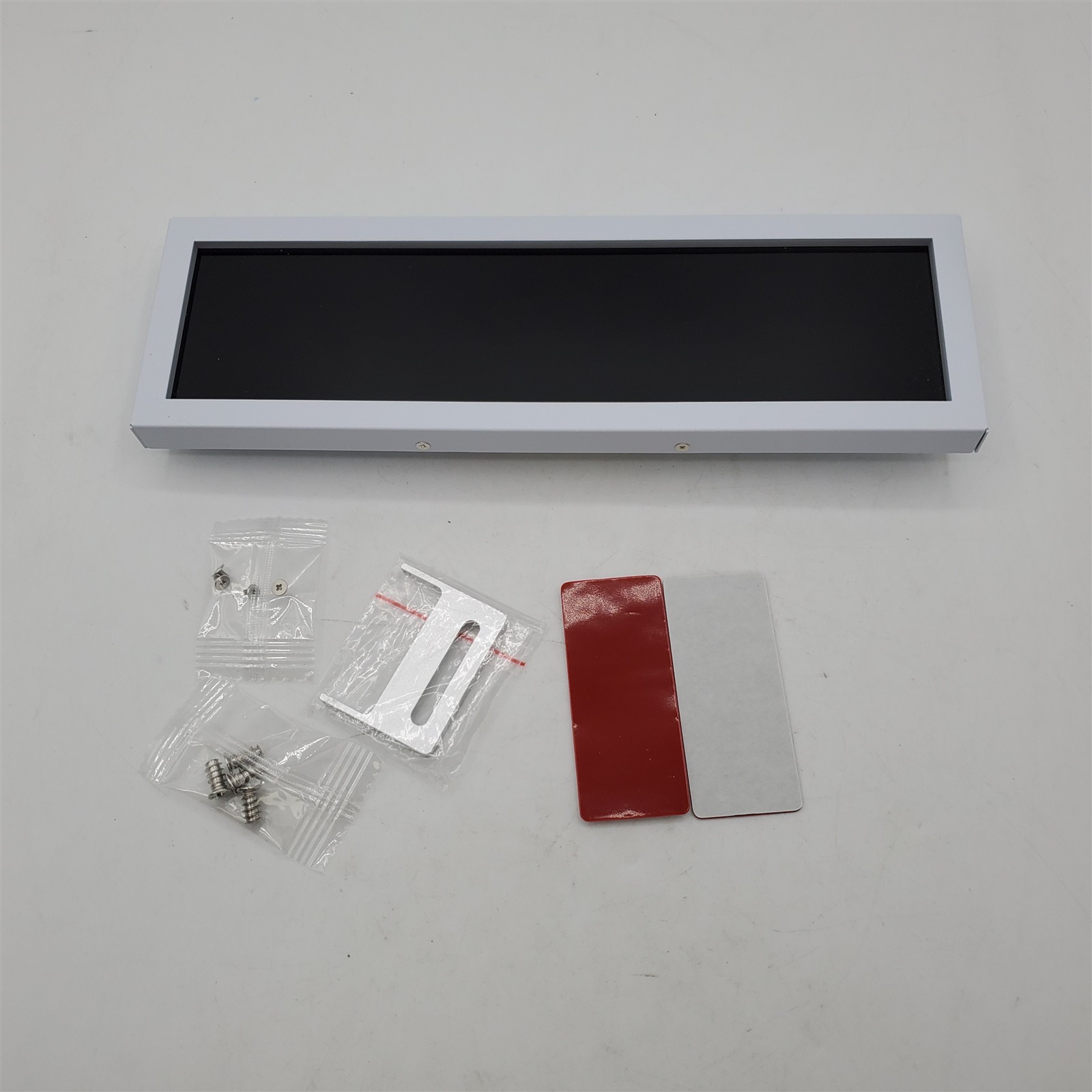 Lian Li 8.8" Universal Screen for PC - Adjustable Mounting - SM088W