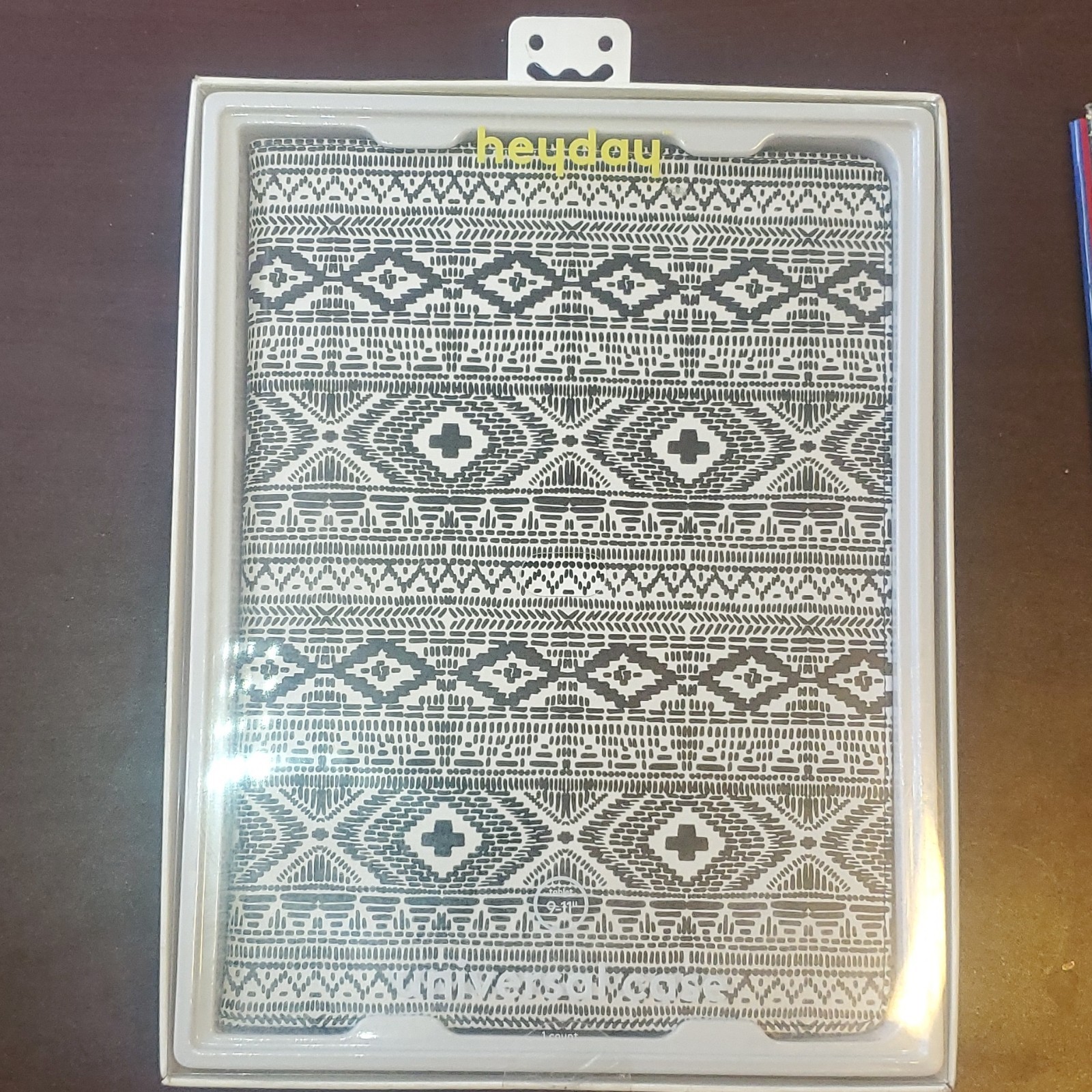 Heyday Universal Tablet Case  Black and White 9 - 11 inch  New in Box