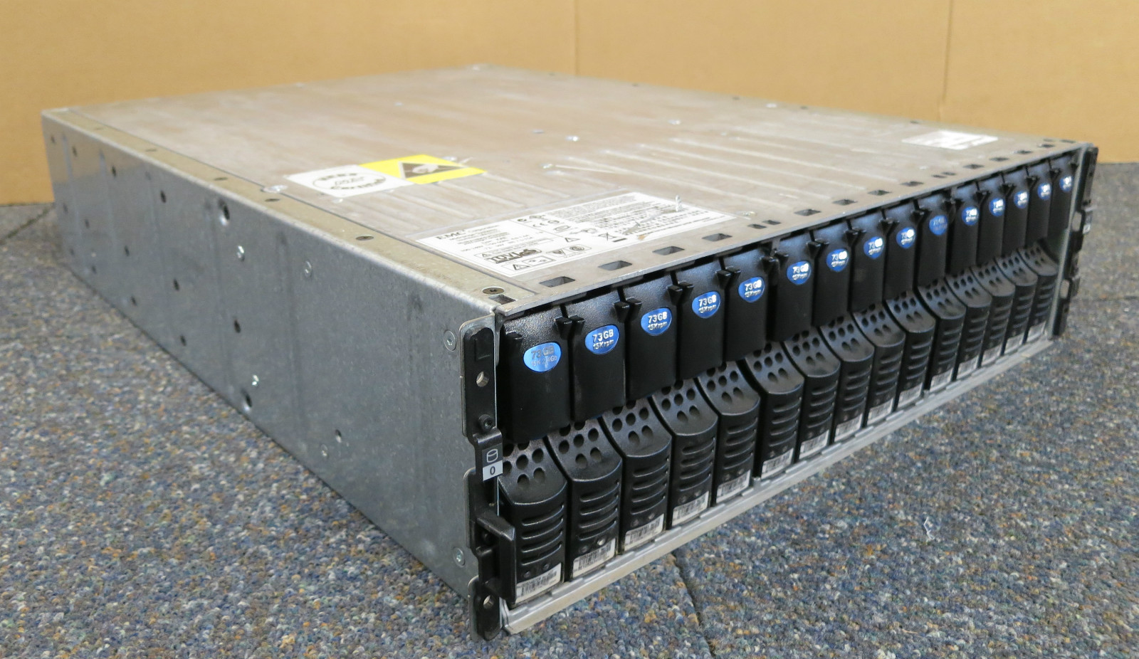 EMC KAE 100-561-721 Dell HK392 Storage Array 15x 73GB HDD 2x Controllers 2x PSU