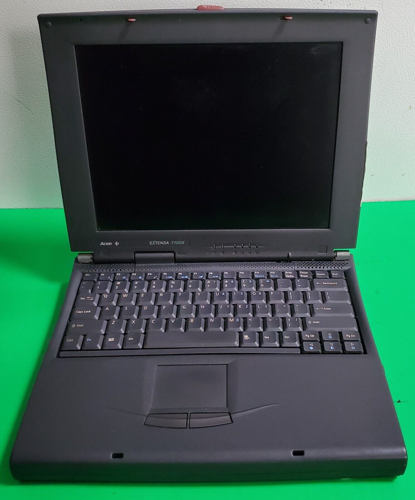 Acer Extensa 710DX Model 700 Notebook Laptop Computer Vintage Rare - as is