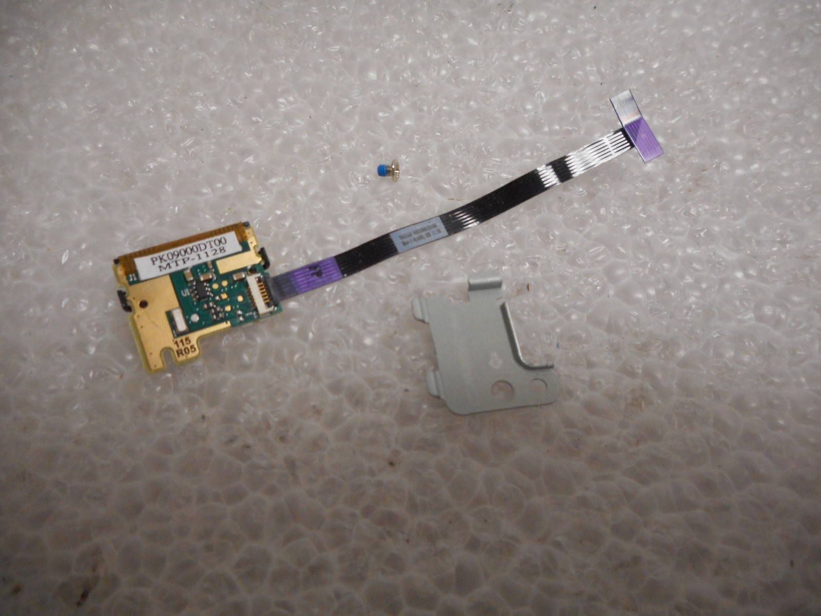 Dell Latitude E6330 Fingerprint Reader Board w/Cable PK09000AD0L -(LA1)