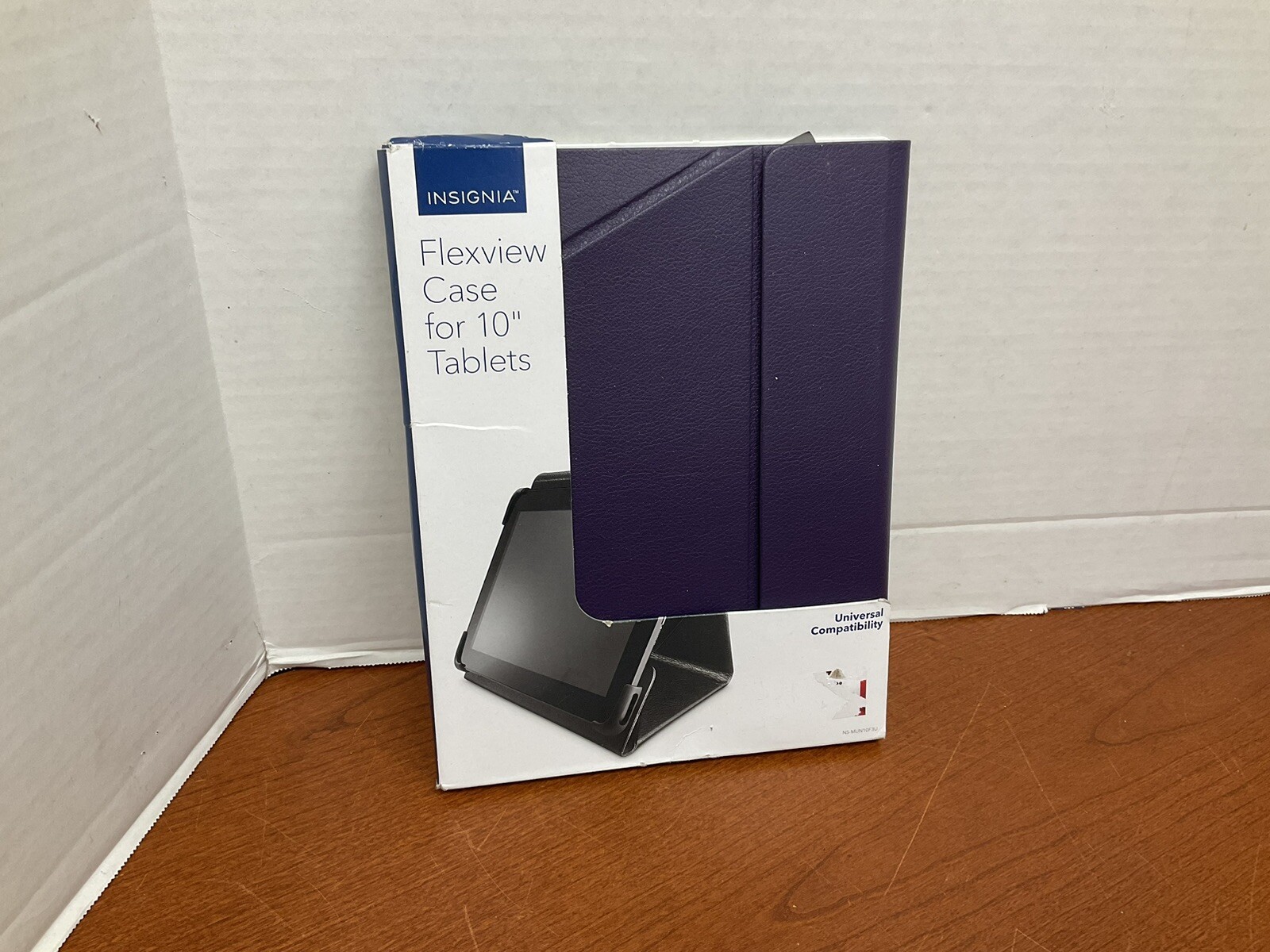 Insignia - FlexView Folio Case for Most 10" Tablets - Purple