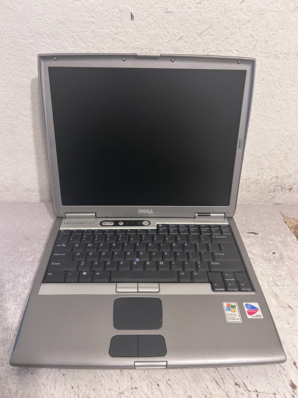 Dell Latitude D600 14" Display No Hard Drive No AC Adapter Pentium M