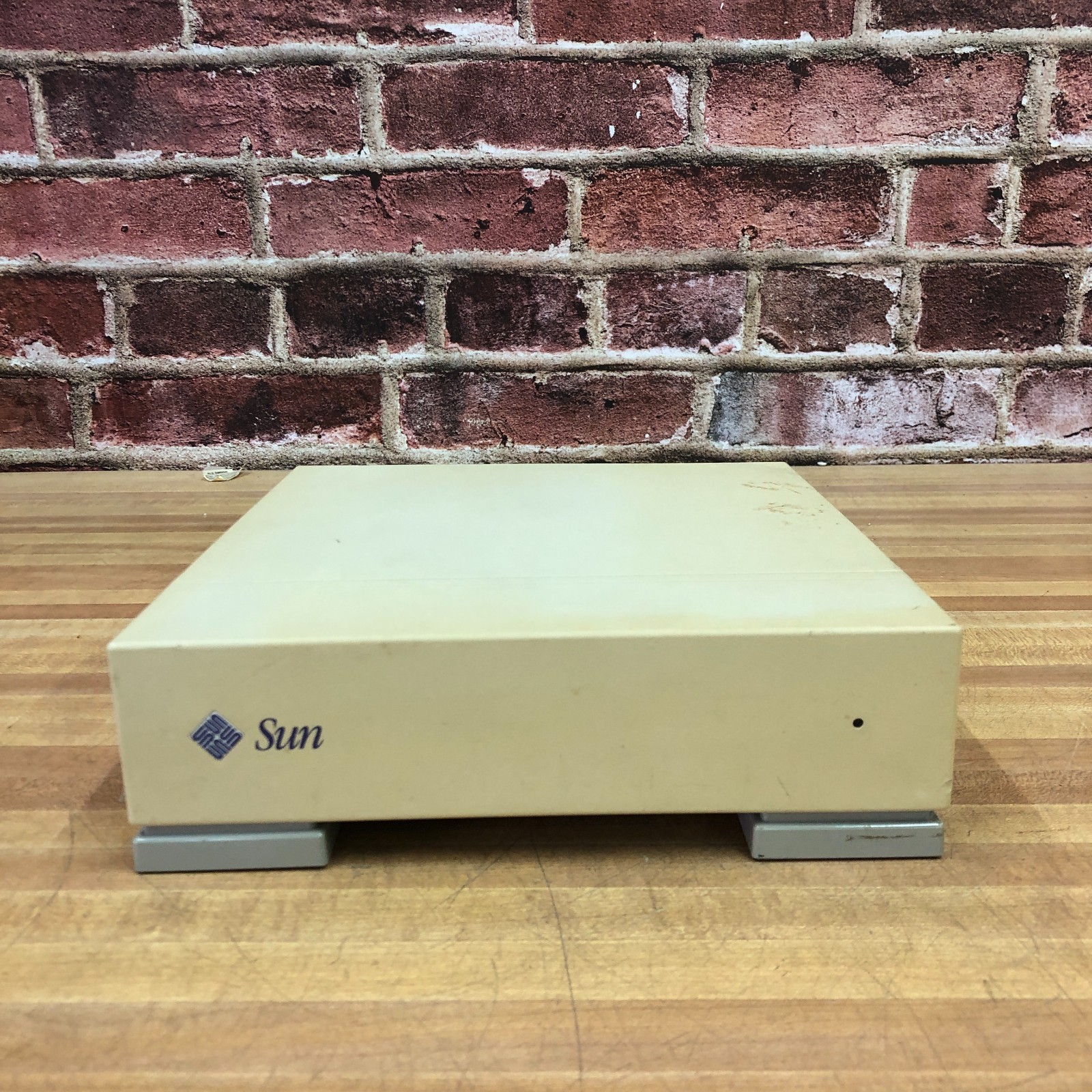 Vintage Sun Microsystems Model 411 External SCSI Hard Drive for SPARCstation