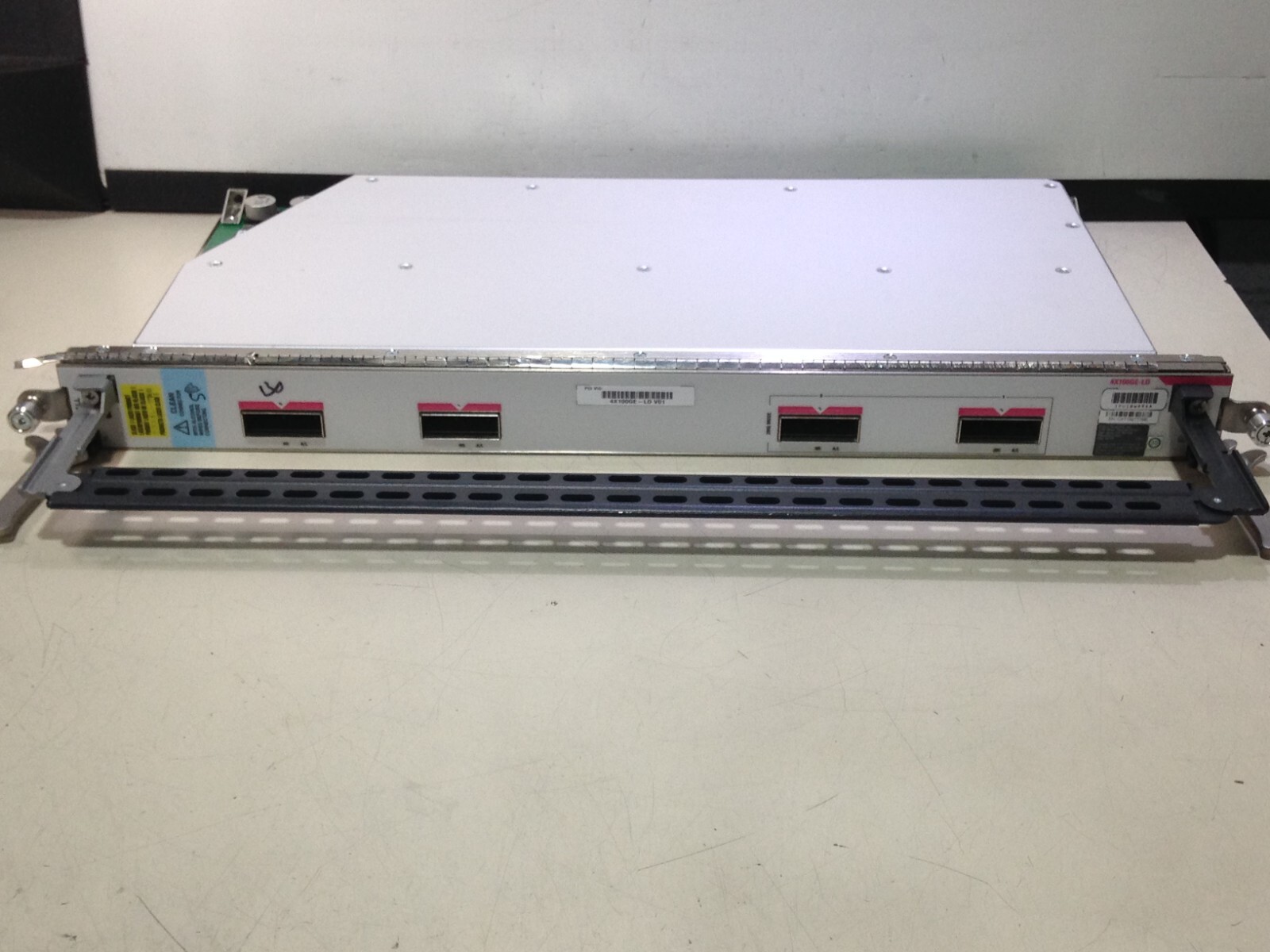 CISCO 4X100GE-LO IPUIBWRAA CRS-X SERIES 4-PORT 100GE LAN/OTN INTERFACE MODULE