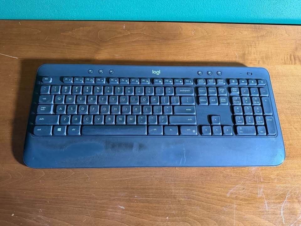Logitech K540 Advanced Wireless Keyboard