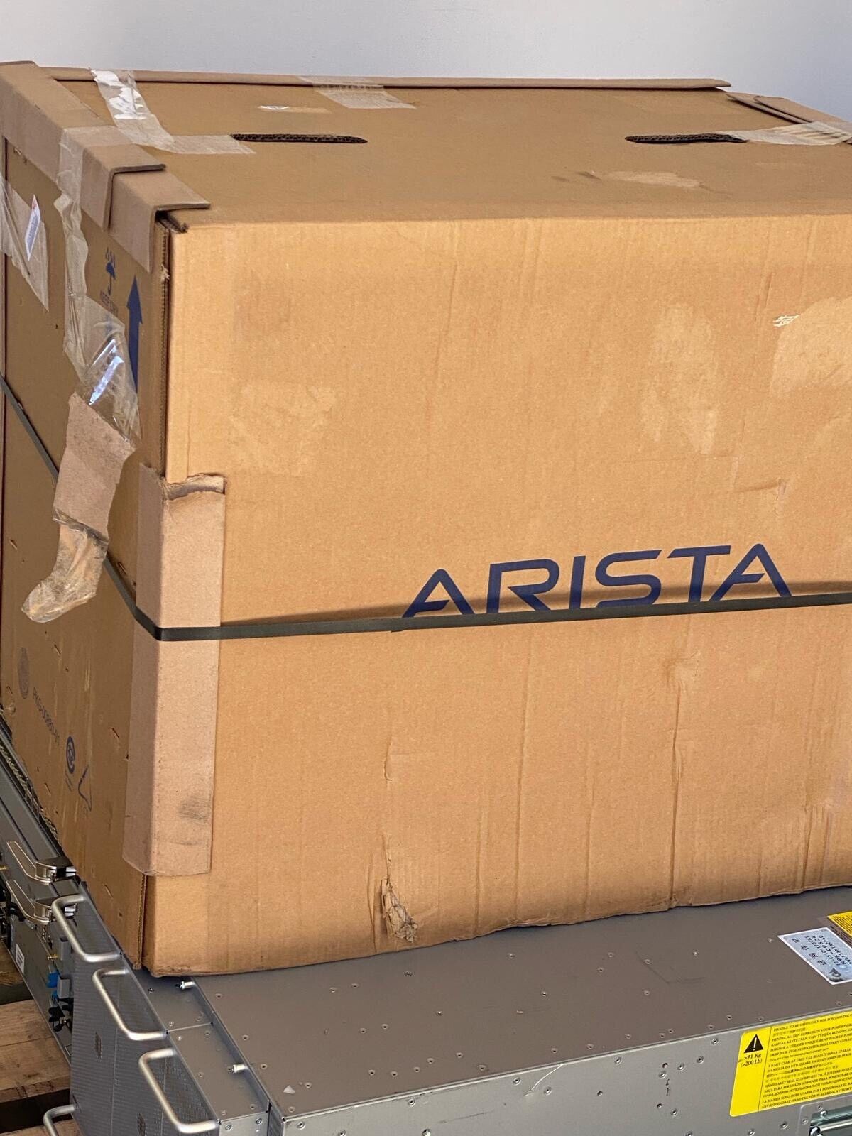 ARISTA DCS-7808R3-FM2 7800R3 Fabric Module-2  7808 Chassis Pack of 6 Arista 7800