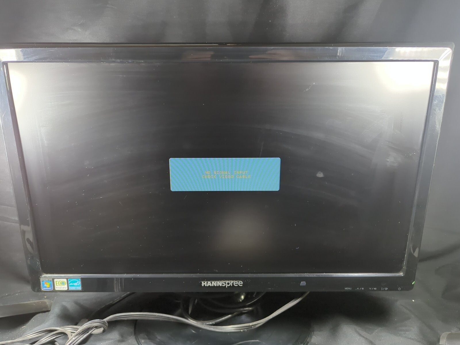 HANNspree HF series HF205DPB 20" LCD Monitor  1600 x 900 DVI - built in speakers