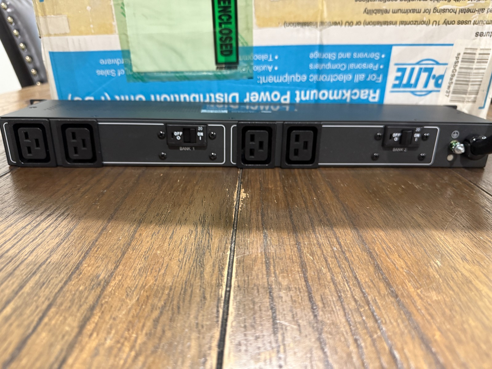 Tripp Lite PDU Basic 208V / 240V 30A C19 4 Outlet PDUH30HV19
