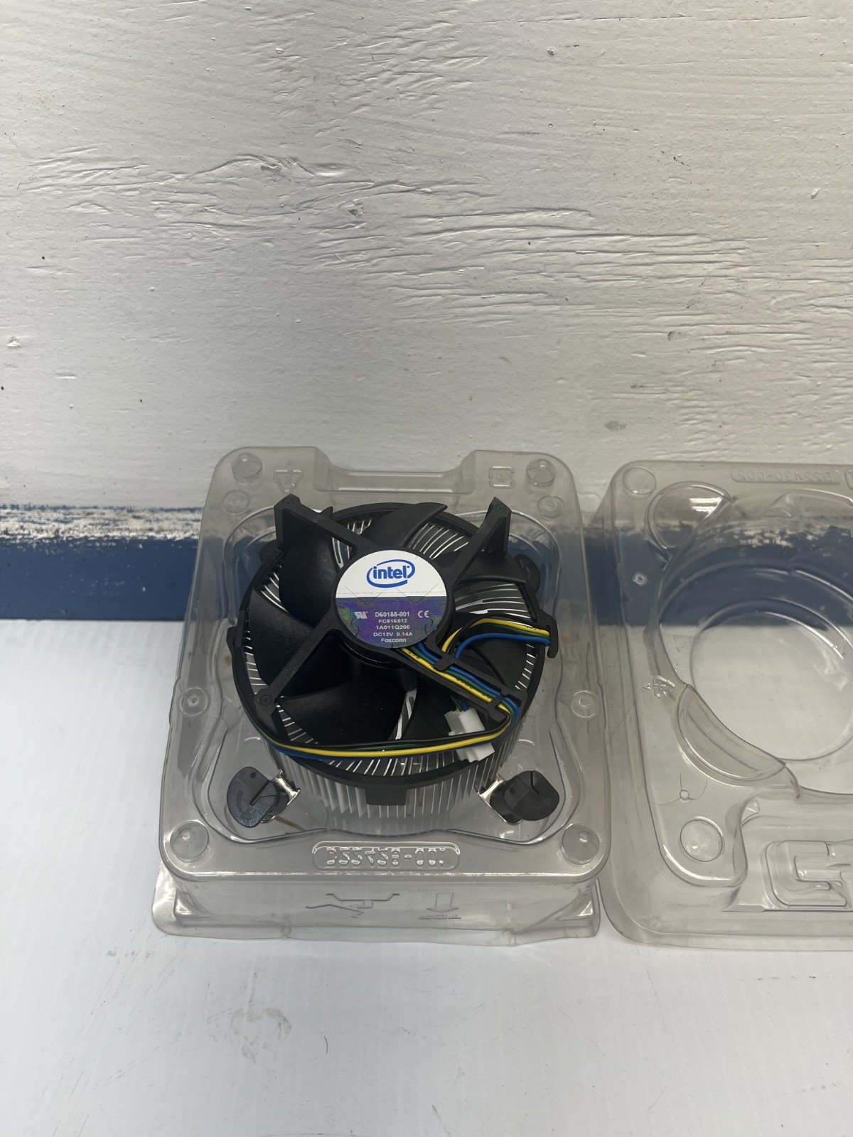 New/Genuine - Intel D60188-001 LGA775 Copper Core CPU Heat Sink Cooling Fan