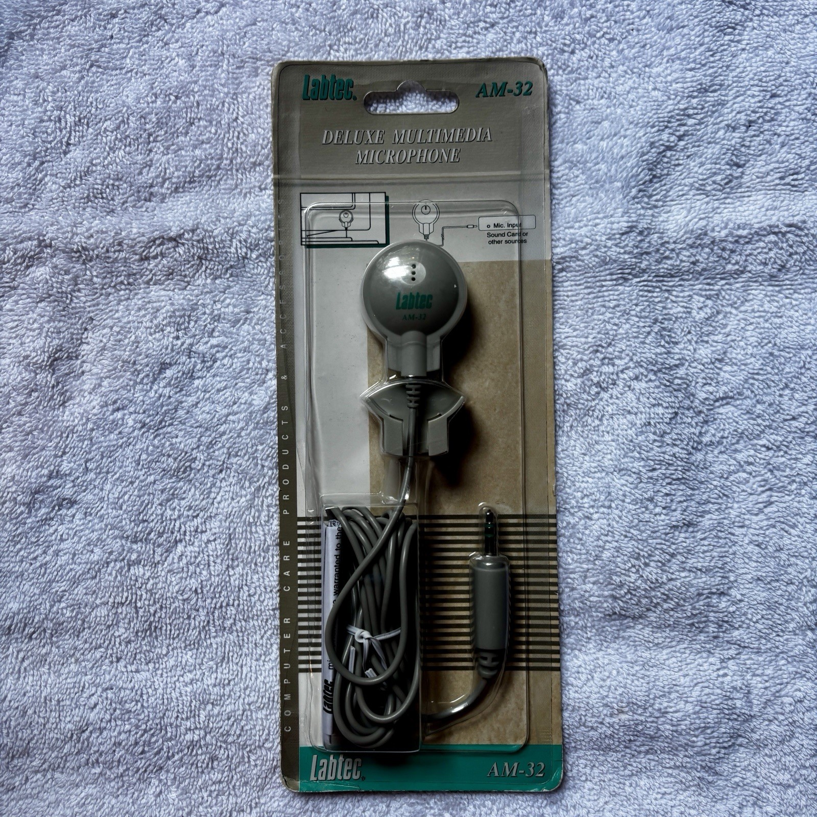 New LABTEC AM-32 Deluxe Clip-On Microphone w/Holder 3.5mm Audio Jack Sealed Box