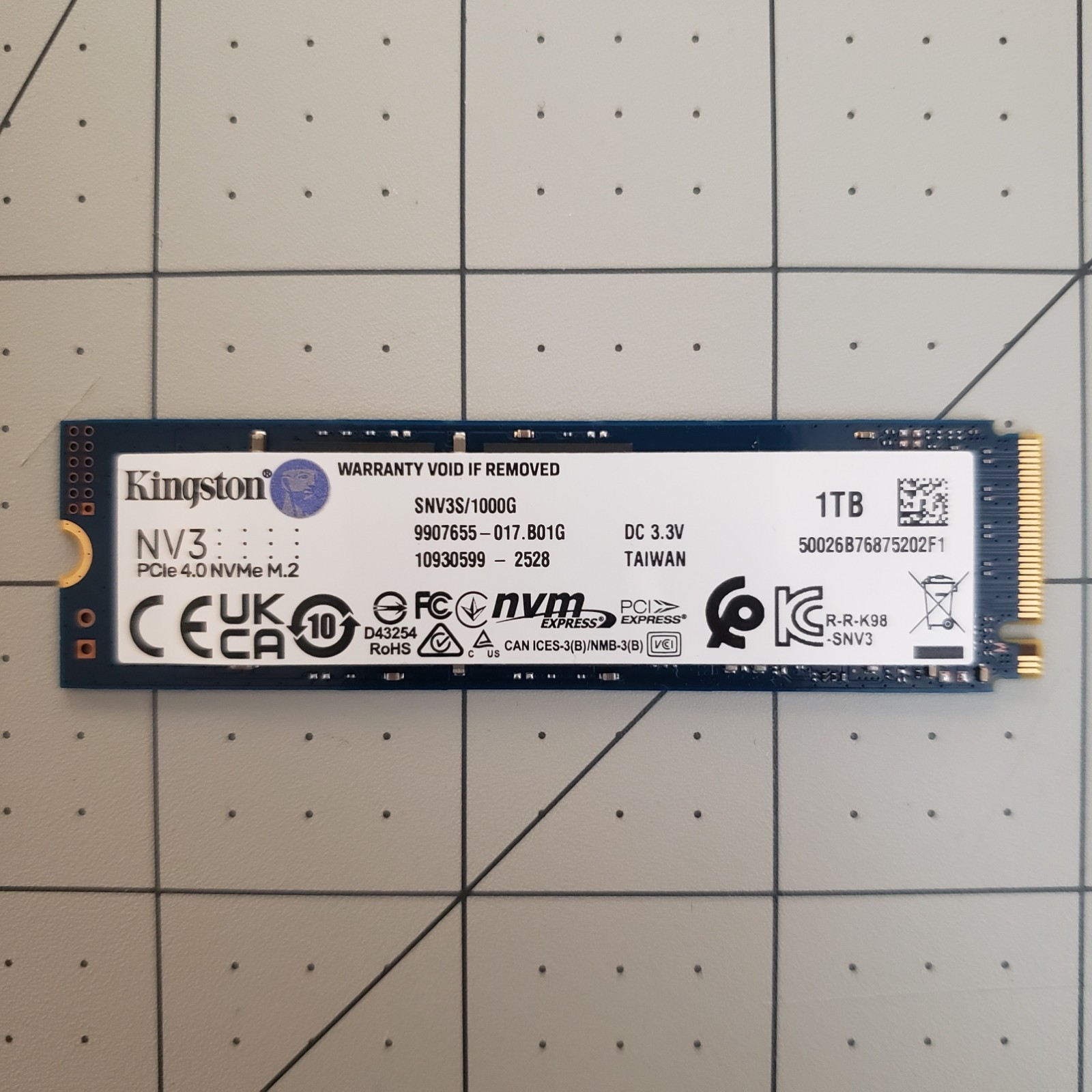 Kingston NV3 1TB M.2 2280 NVMe SSD PCIe 4.0 Gen 4x4 Up to 6000 MB/s SNV3S/1000G