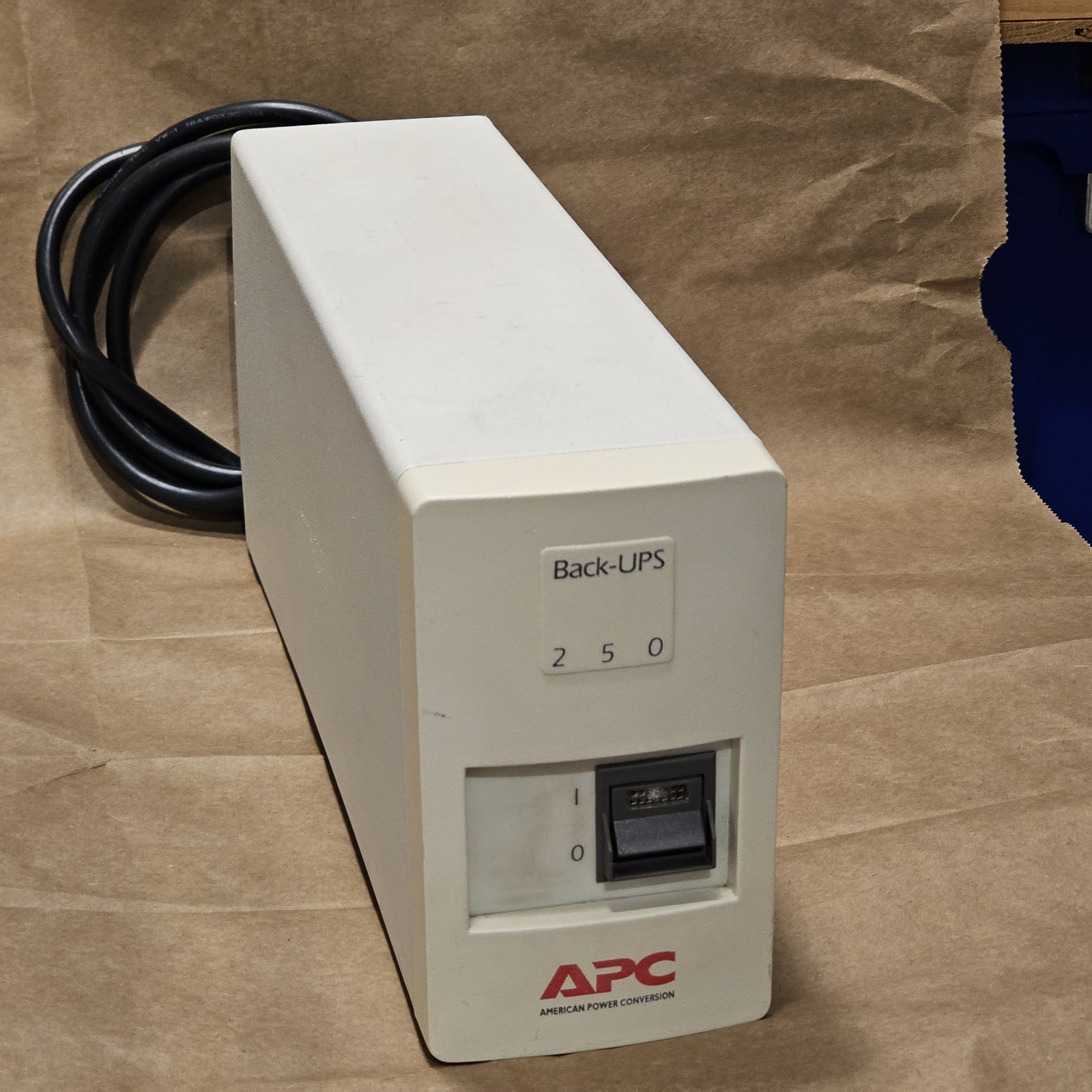 APC Back-UPS 250 Battery Backup 170W BK250 2A, No Battery 