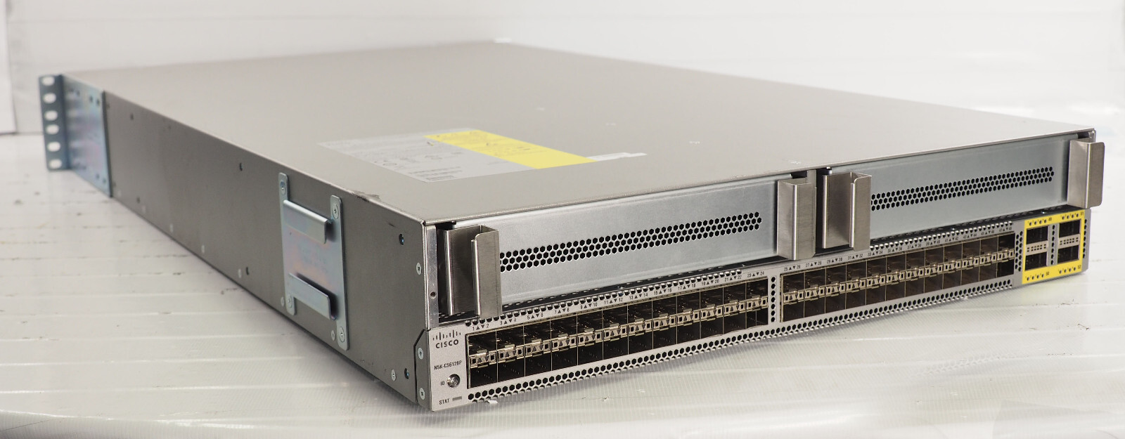 CISCO Nexus N5K-C56128P-V03 48 SFP 4 XFP Port 2.56 Tbps 10GbE Switch  