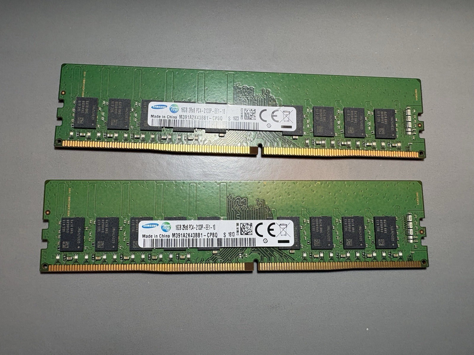 Samsung 32GB (2 X 16GB) PC4-17000 (DDR4-2133) Memory (M391A2K43BB1-CPB)