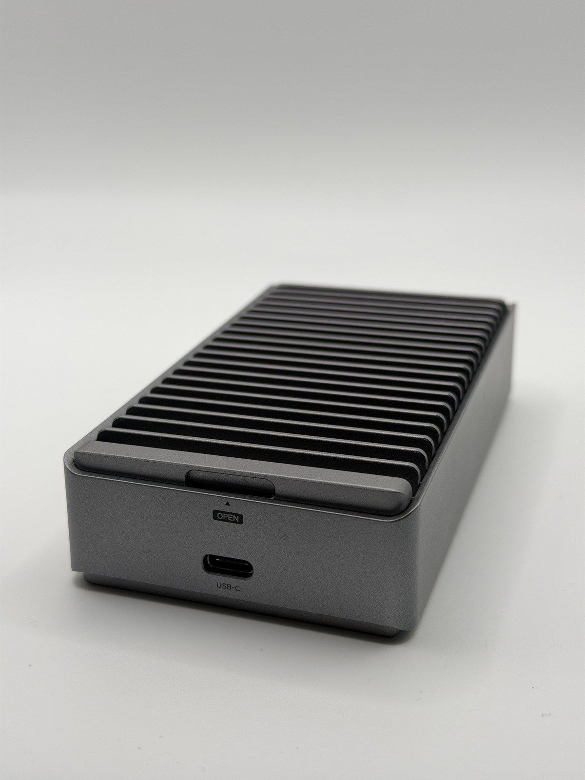 UGREEN USB4 M.2 NVMe SSD Enclosure 40Gbps Aluminum Dual-Sided Heatsink