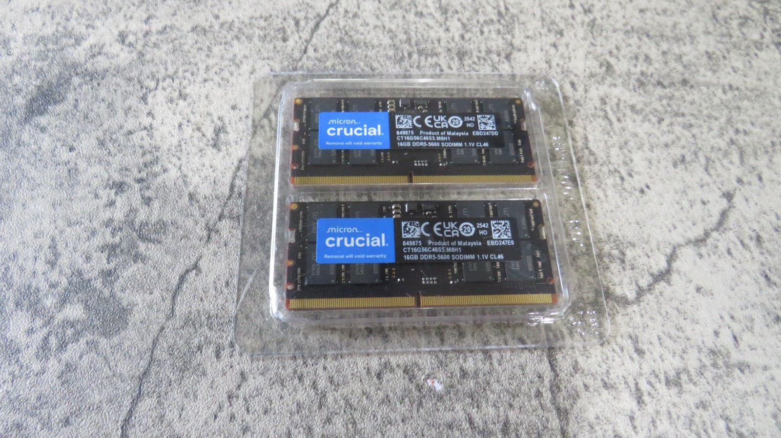Crucial 32 GB PC5-44800 (DDR5-5600) 1Rx8 Laptop RAM Kit CT16G56C46S5.M8H1