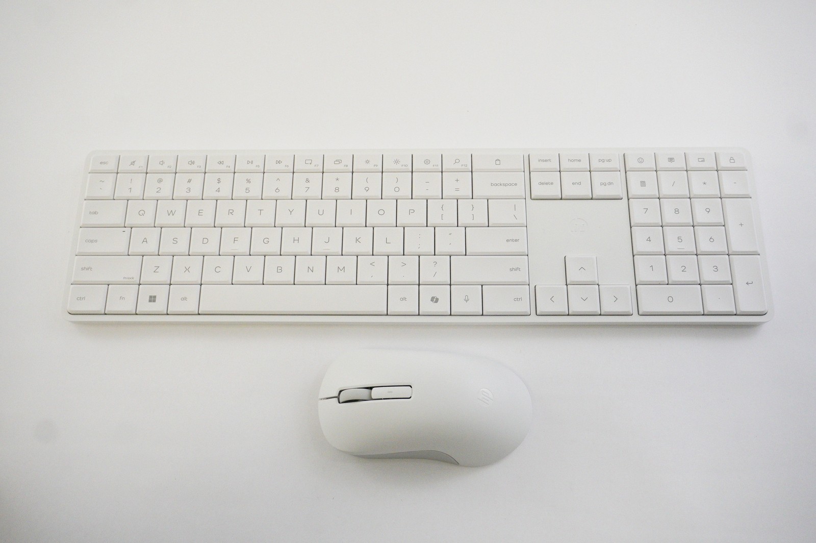 P55000-001 Hp US Keyboard and Mouse White 27-CY0074