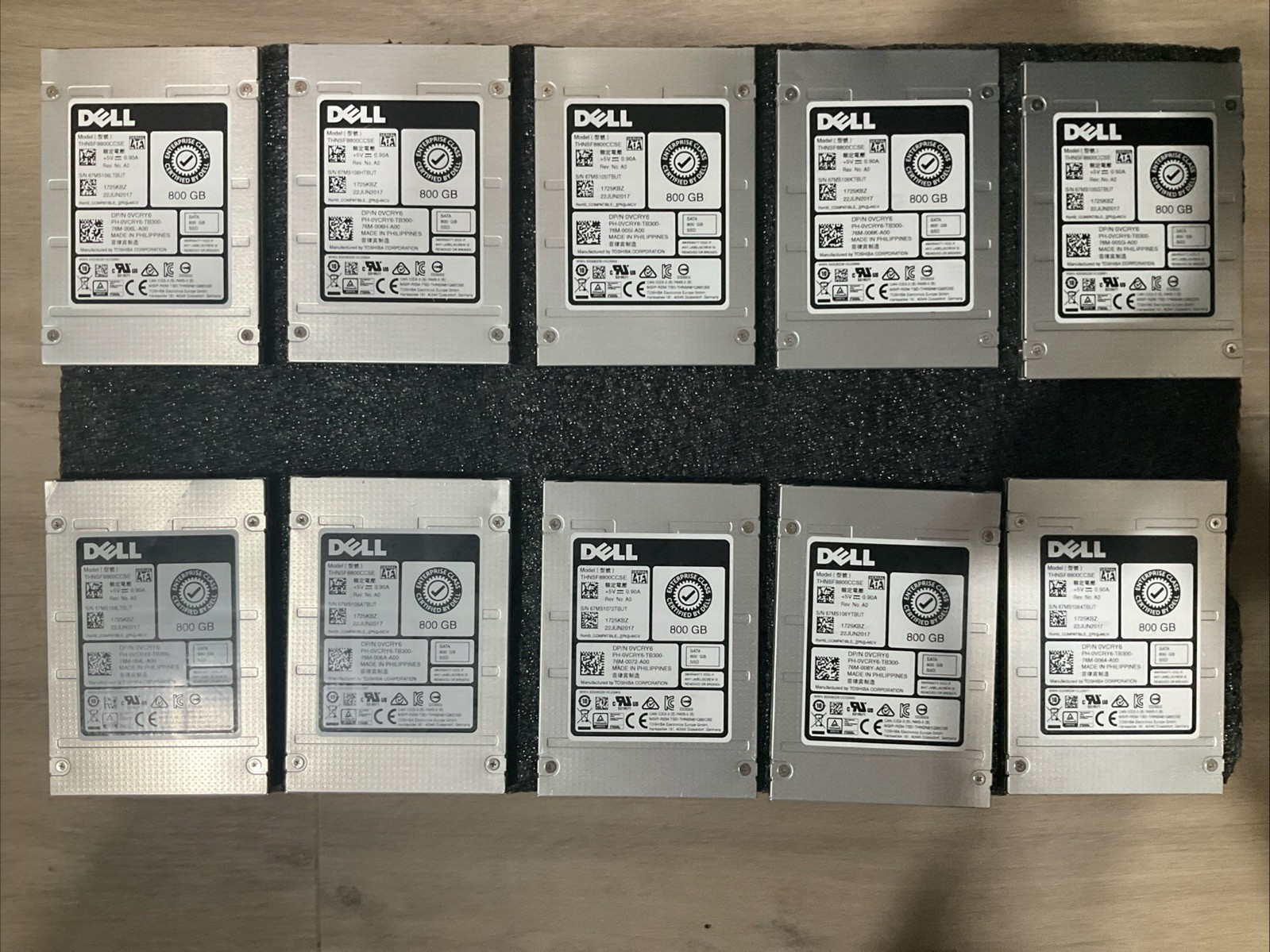 10x Dell THNSF8800CCSE 0VCRY6 2.5" SATA 6Gbps 800GB Solid State Drive (SSD)