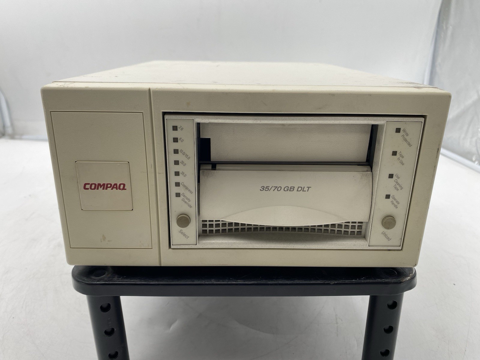 Compaq DLT 30-60161-01 External Tape Drive