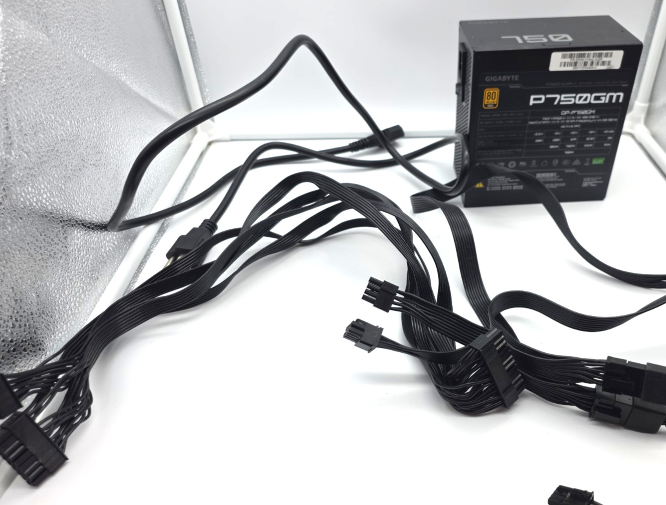 GIGABYTE P750GM 750W 80+ Gold Fully Modular ATX PC Power Supply GP-P750GM Works