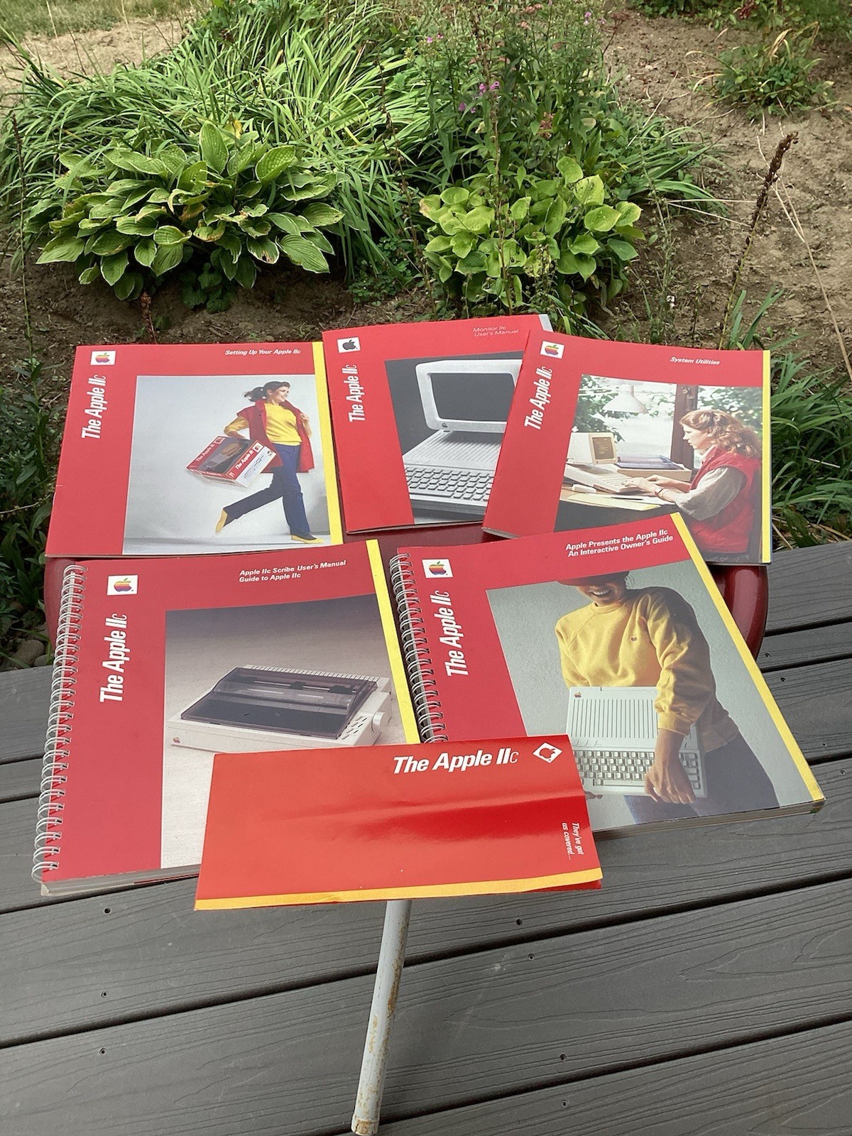 Vintage Original Apple IIC Manuals 5 Book Lot Plus Software Pamphlet 1983-84