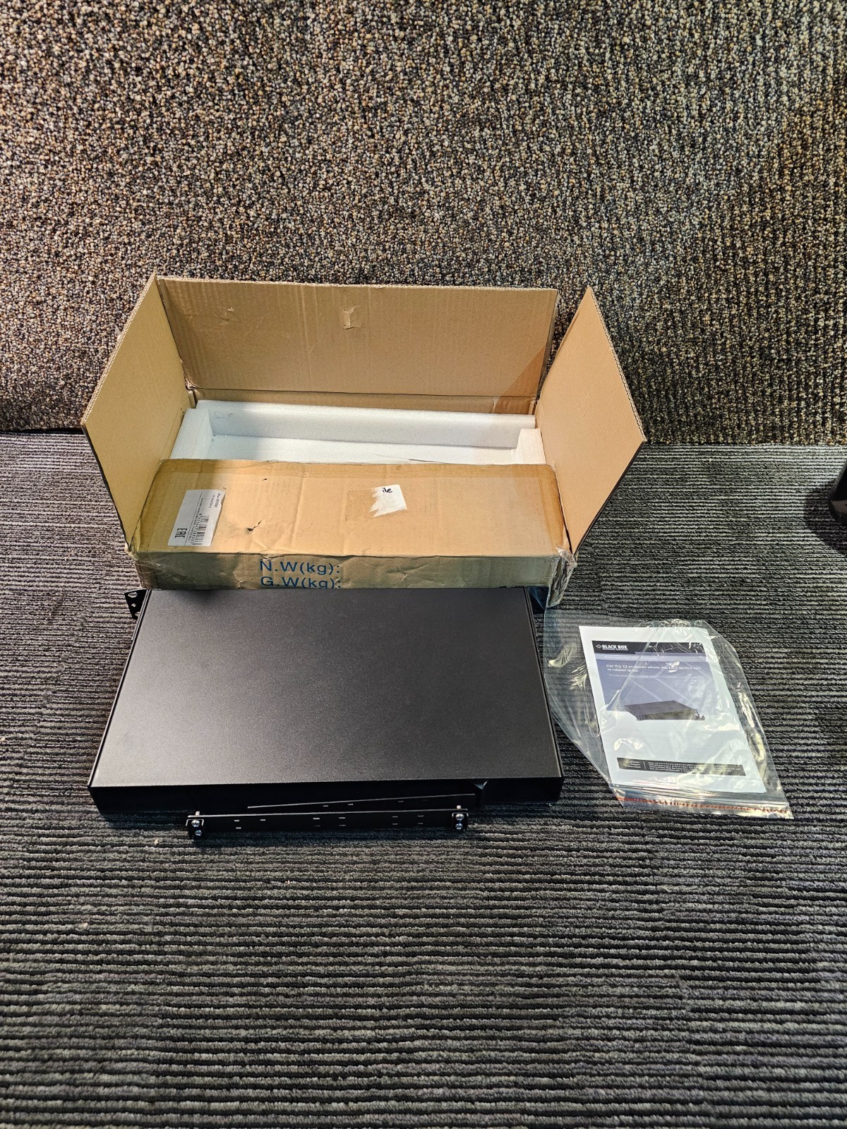 Black Box JPM407A-R5 Rackmount Fiber Enclosure Non-locking - 1U, 3-Slot, Black
