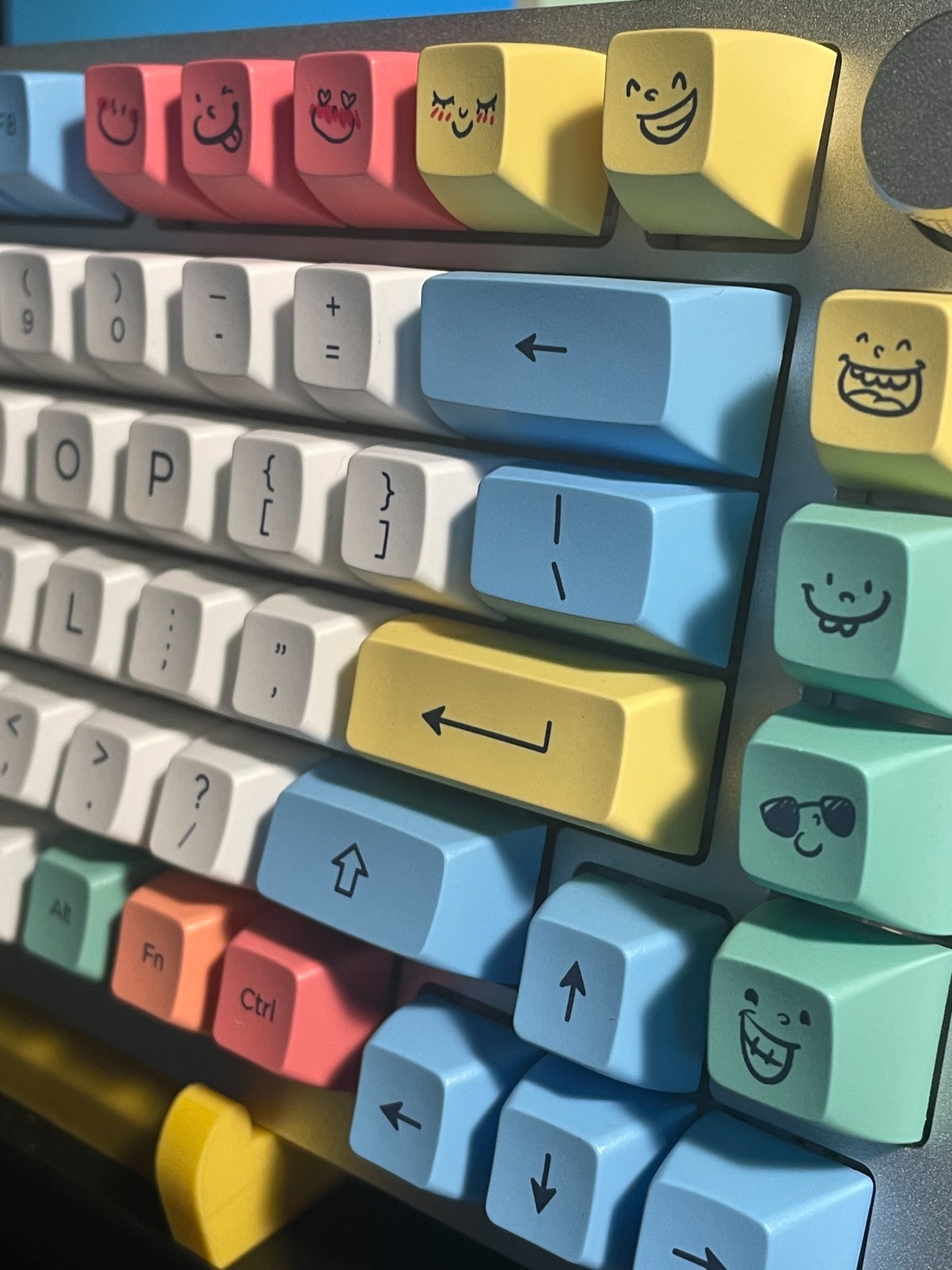 Mechanical Keyboard Building Service and Consultation. GMK, Keychron, Neo