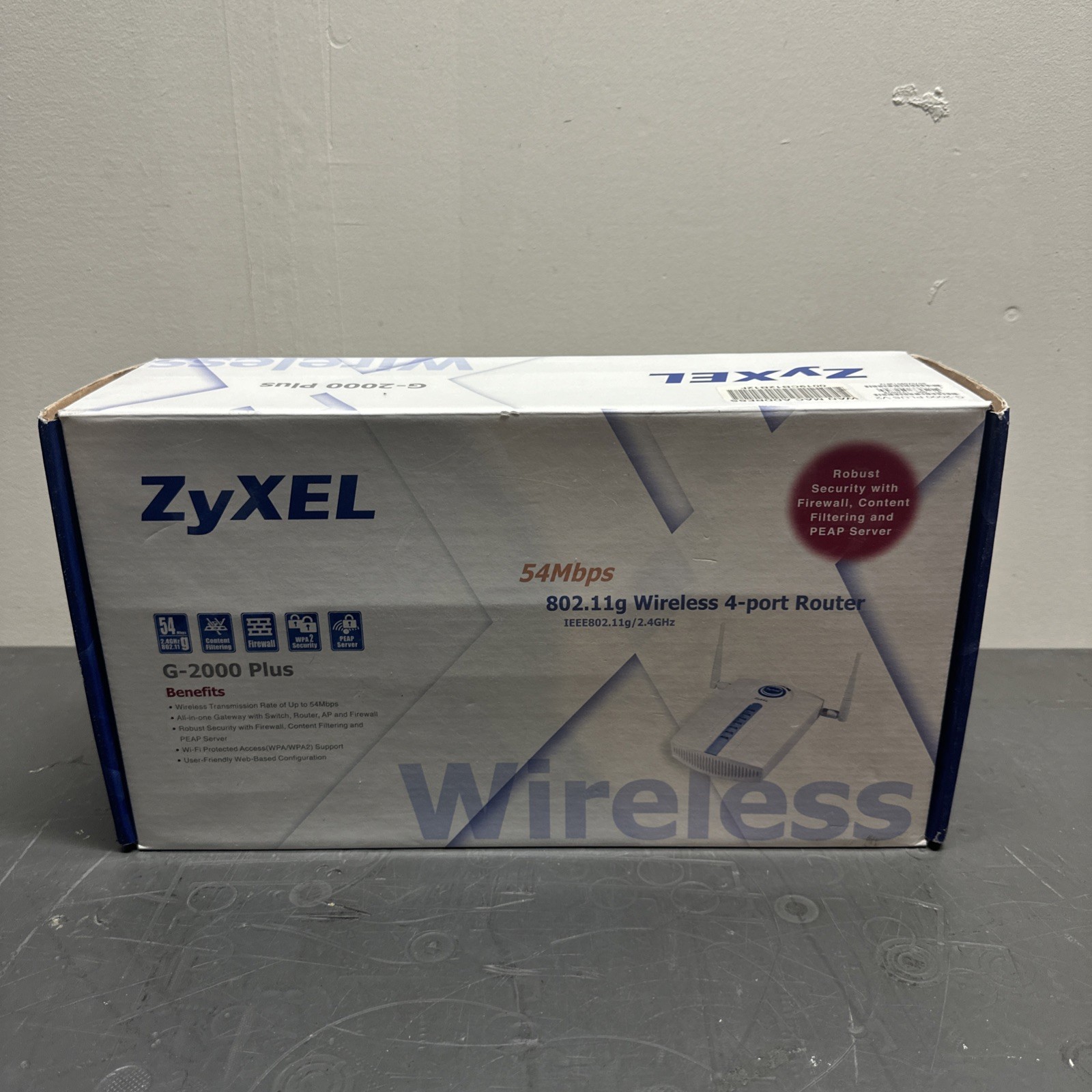 NEW ZyXEL Zyair G-2000 Plus 54 Mbps 4-port 10/100 Router Wireless