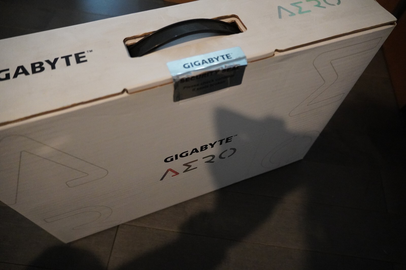 GIGABYTE AERO 15S OLED XB 15.6" 4K UHD OLED RTX 2070 i7-10875H 16GB 1TB WIN 10 P