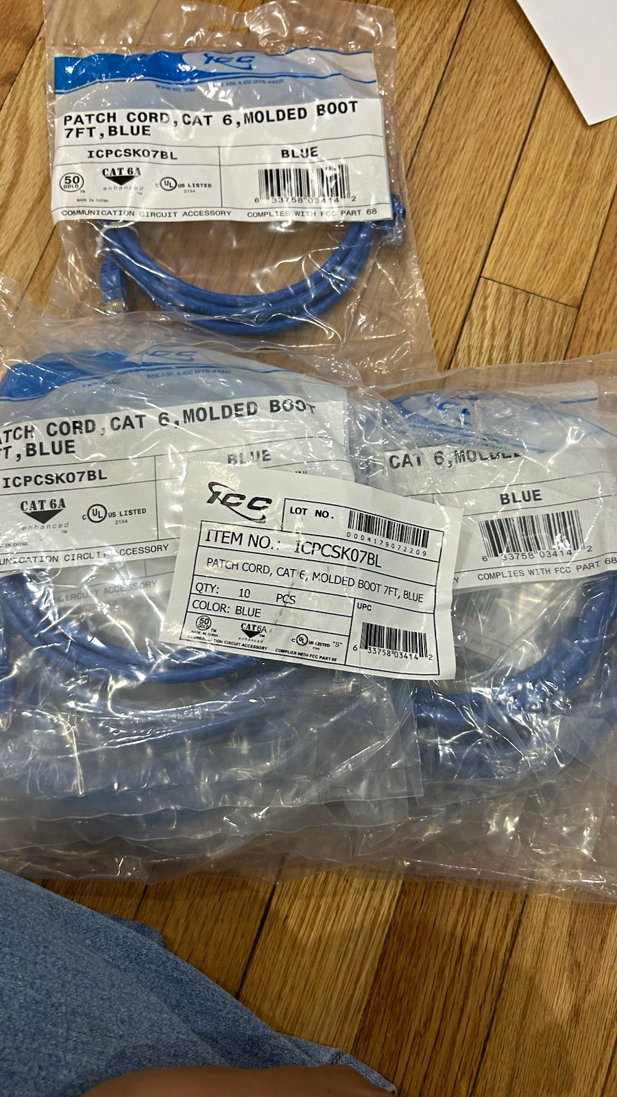 ICC Cat 6 RJ45 Ethernet Patch Cable 7 ft Blue Molded Boot ICPCSK07BL