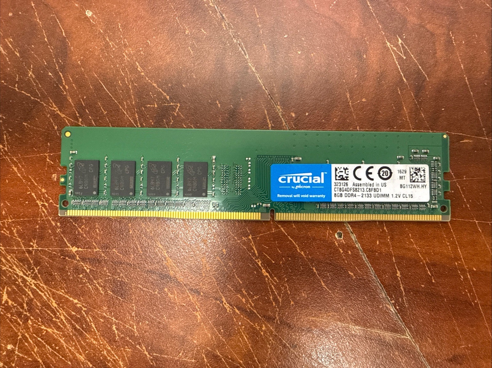 Crucial 8GB DDR4 RAM PC4-17000 2133MHz non-ECC Unbuffered CL15 DIMM CT8G4DFS8213