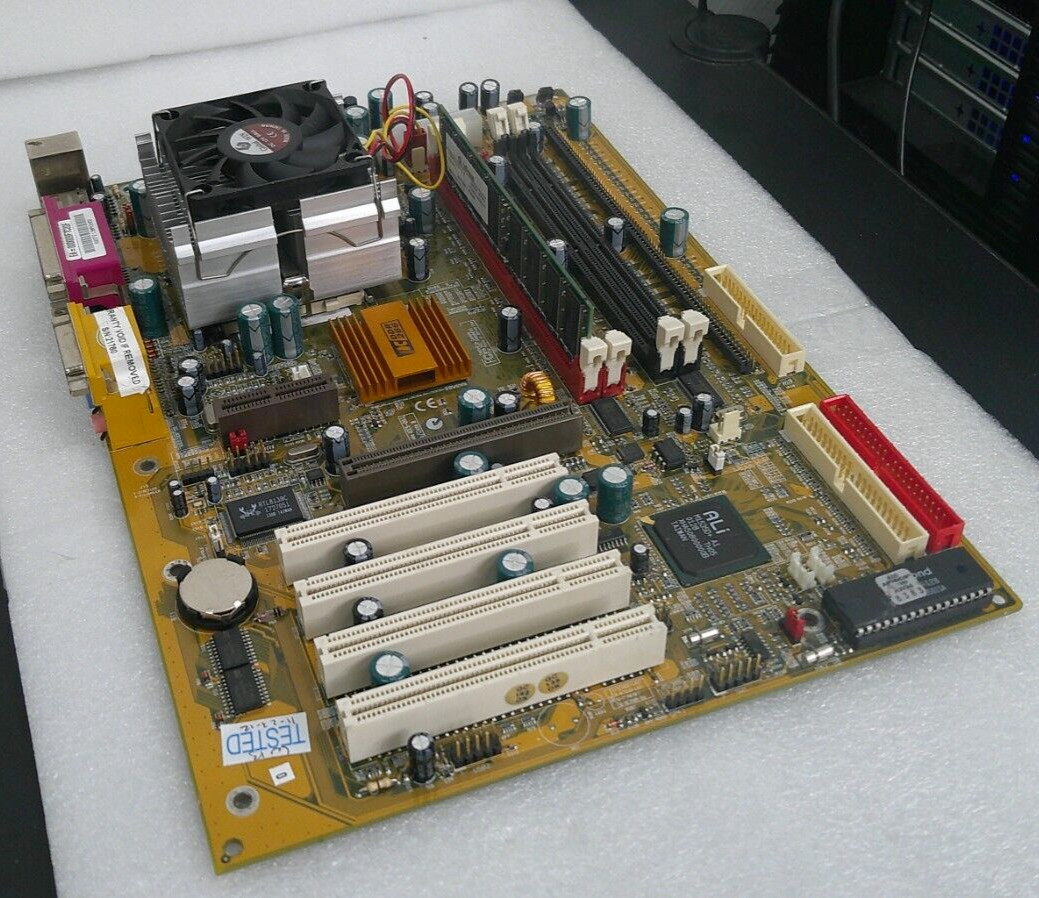 PCCHIPS/HSIN TECH M817LMR MB W/ AMD CPU, HEATSINK, FAN & 256MB DDR