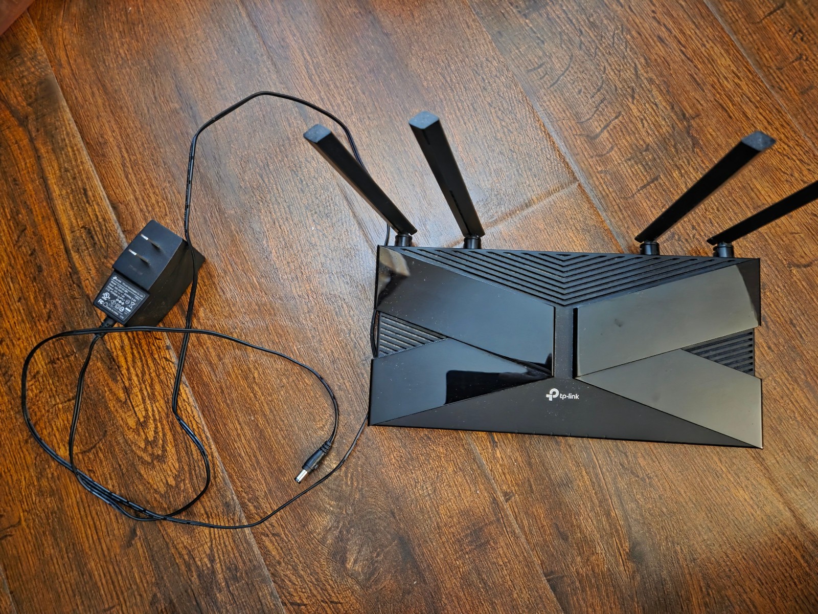 TP-Link AX1800 Dual Band WiFi 6 Router - 4 Ports. Works well.