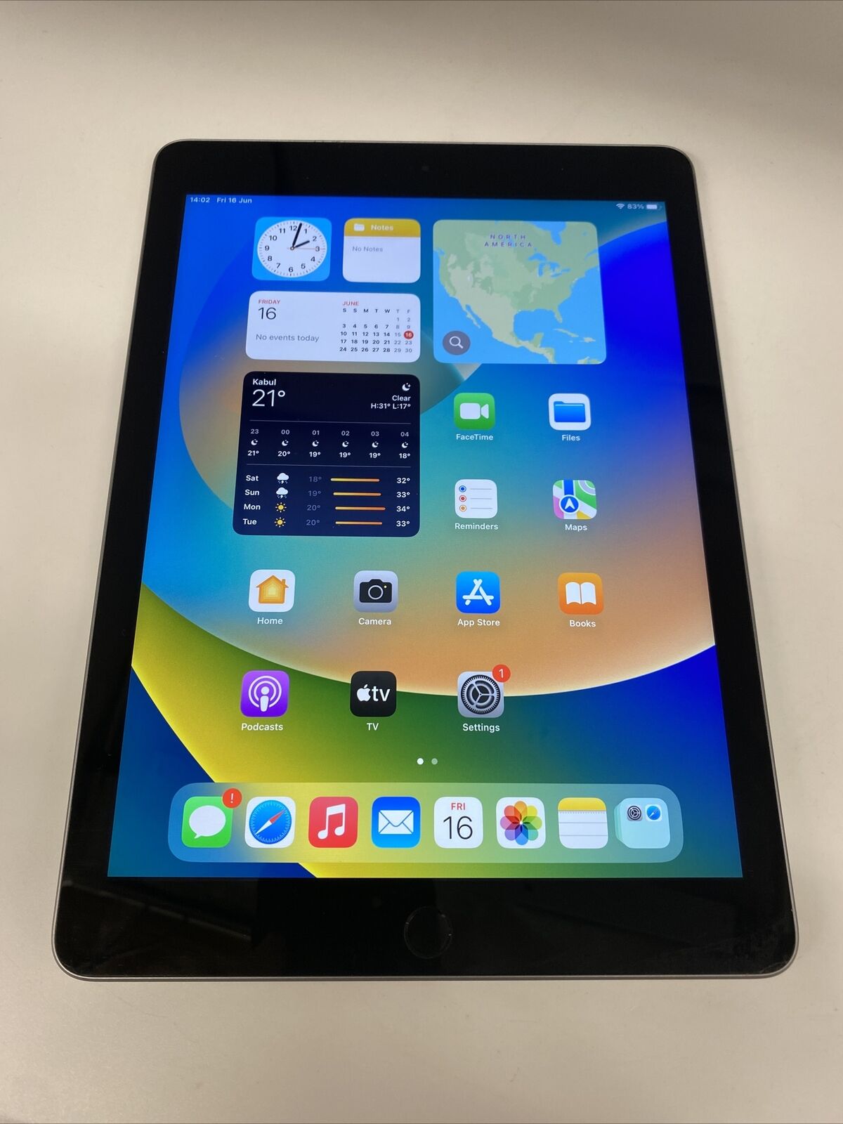 Apple iPad 5th Gen A1822 2017  9.7