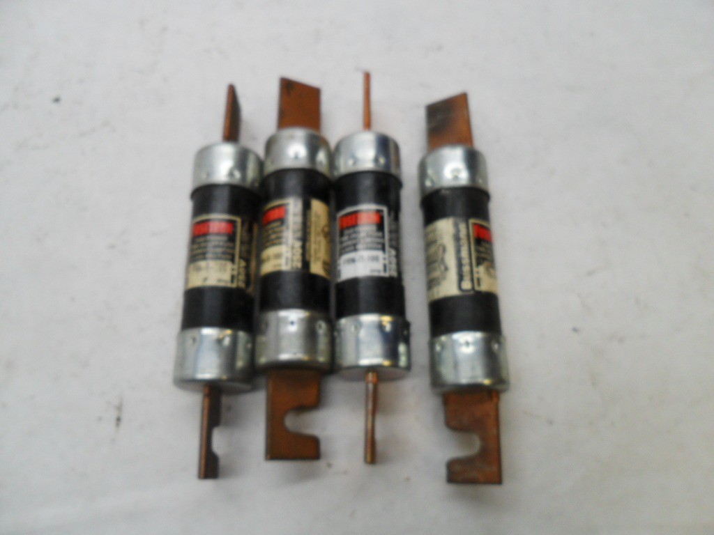LOT OF 4 BUSSMANN FRN-R-100 FUSETRON DUAL ELEMENT TIME DELAY FUSES 250V