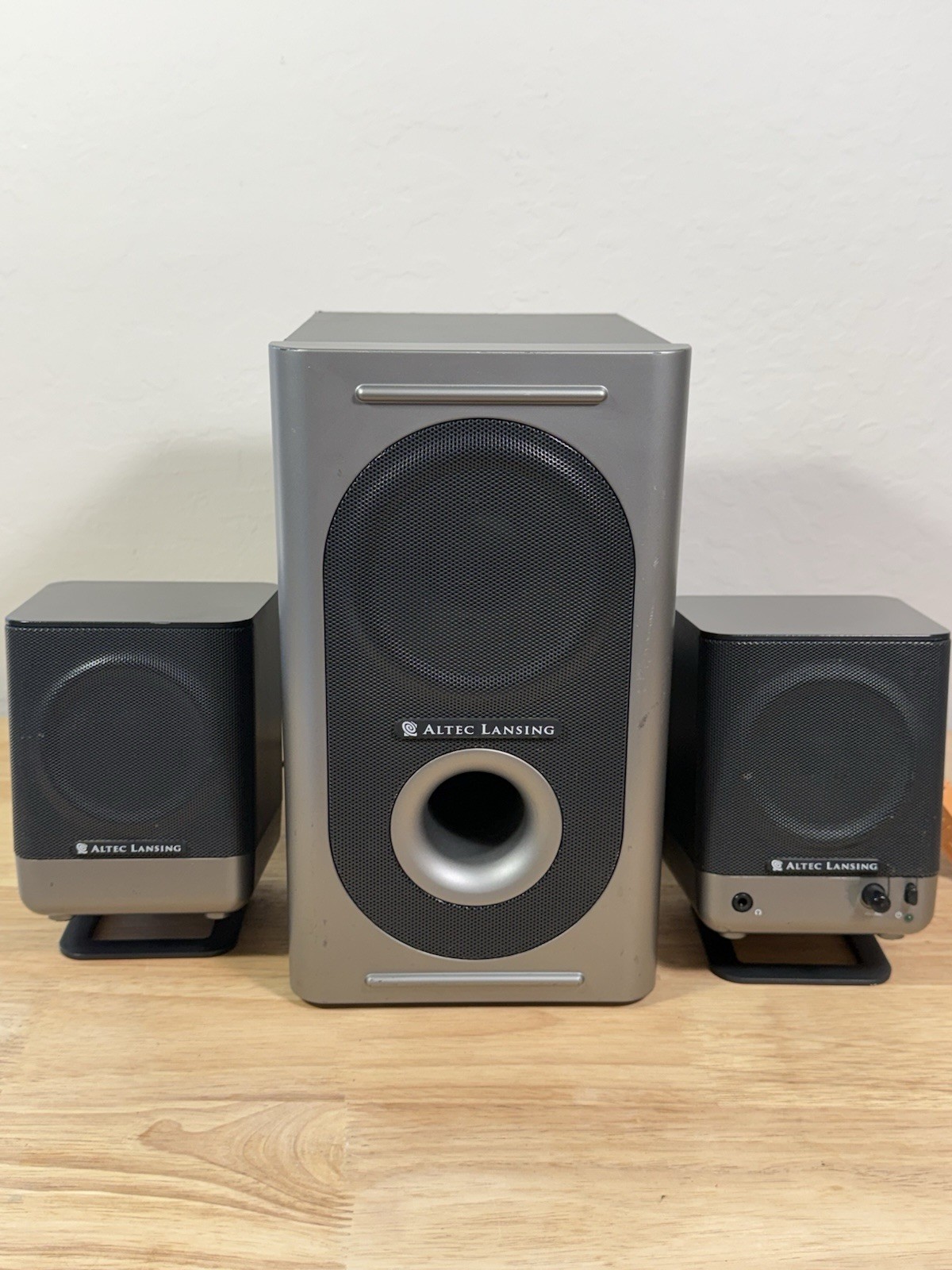 Altec Lansing Model 221 2.1 PC Laptop Desktop Speakers W/ Subwoofer TESTED