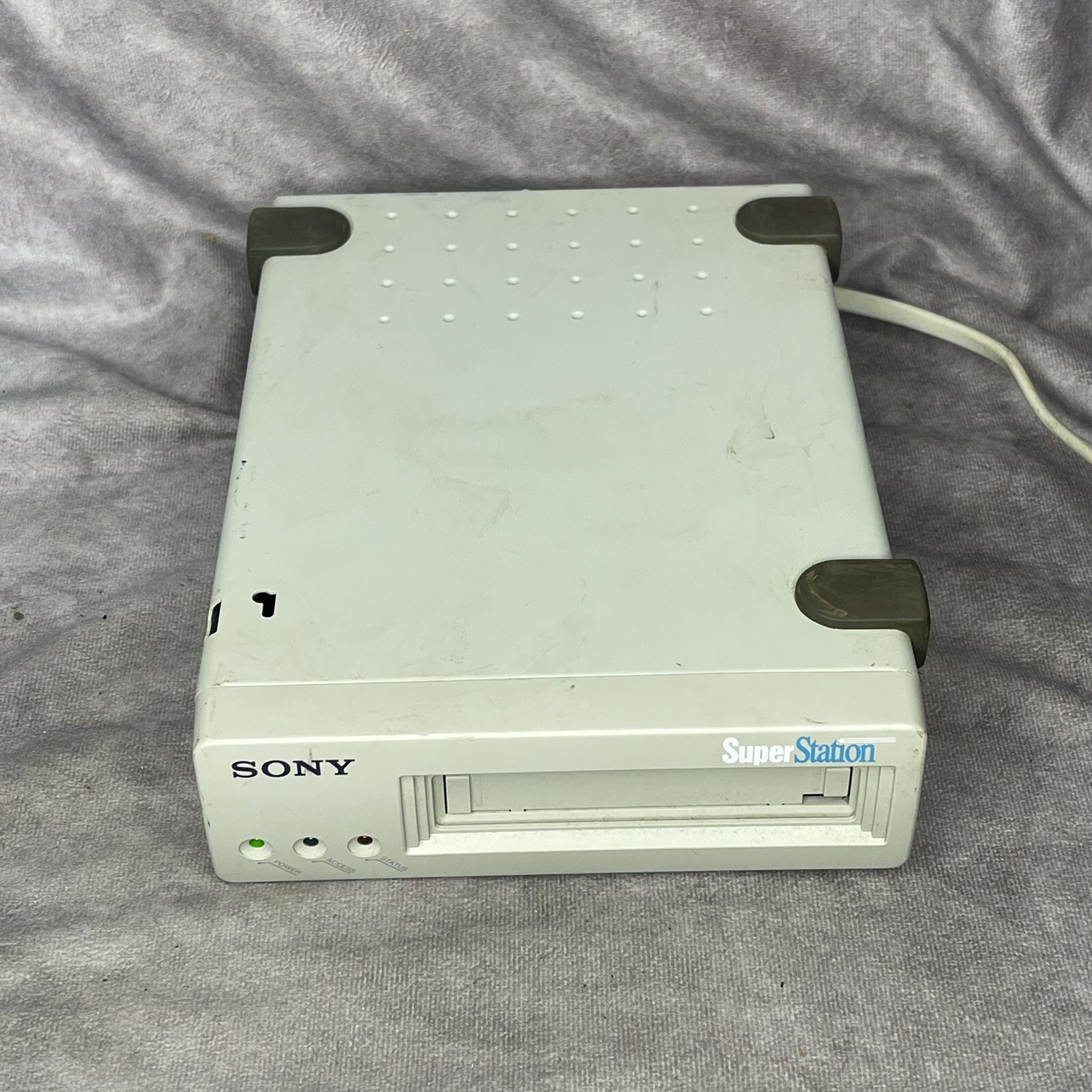 SONY SUPER STATION SS-EXT DATA STREAMER 120V 60HZ 0.45A W/ 6.6GB