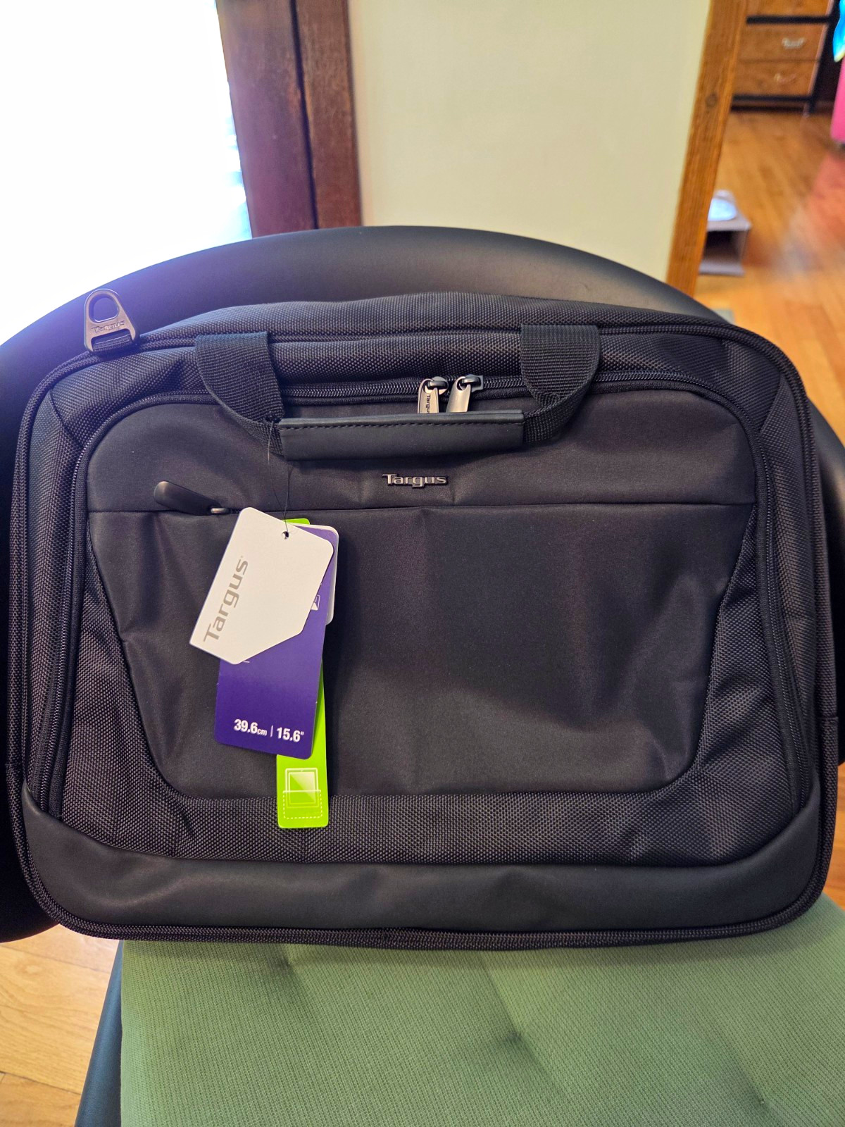 Targus CityLite 15.6 in Padded Polyester Laptop Briefcase Black TBT053US