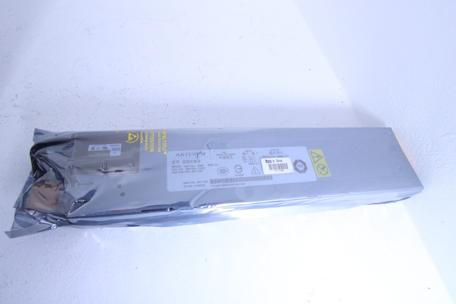 NEW IBM 670W Power Supply PSU for System x3550 - Artesyn 39Y7189 7001134-Y000