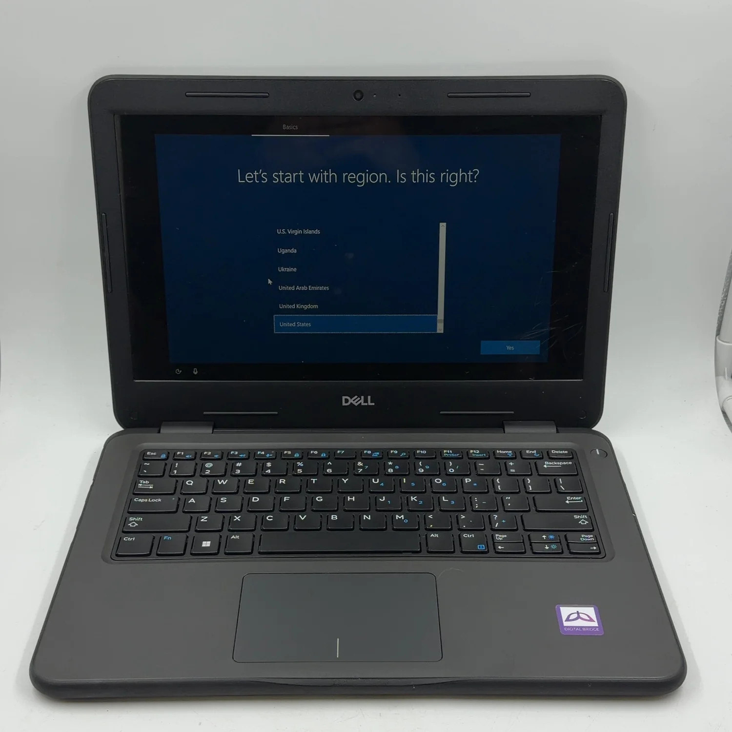 Dell Latitude 3310 13.3" i3-8145u 2.3GHz 8GB RAM 128GB SSD SSD