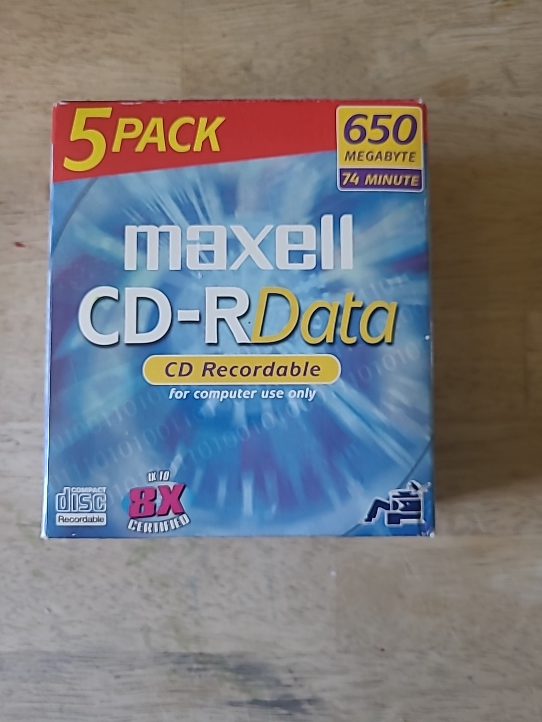 Maxwell CD-RData CD RECORDABLE for Computer Use Only 650 Megabyte 74 Min 5 Pack
