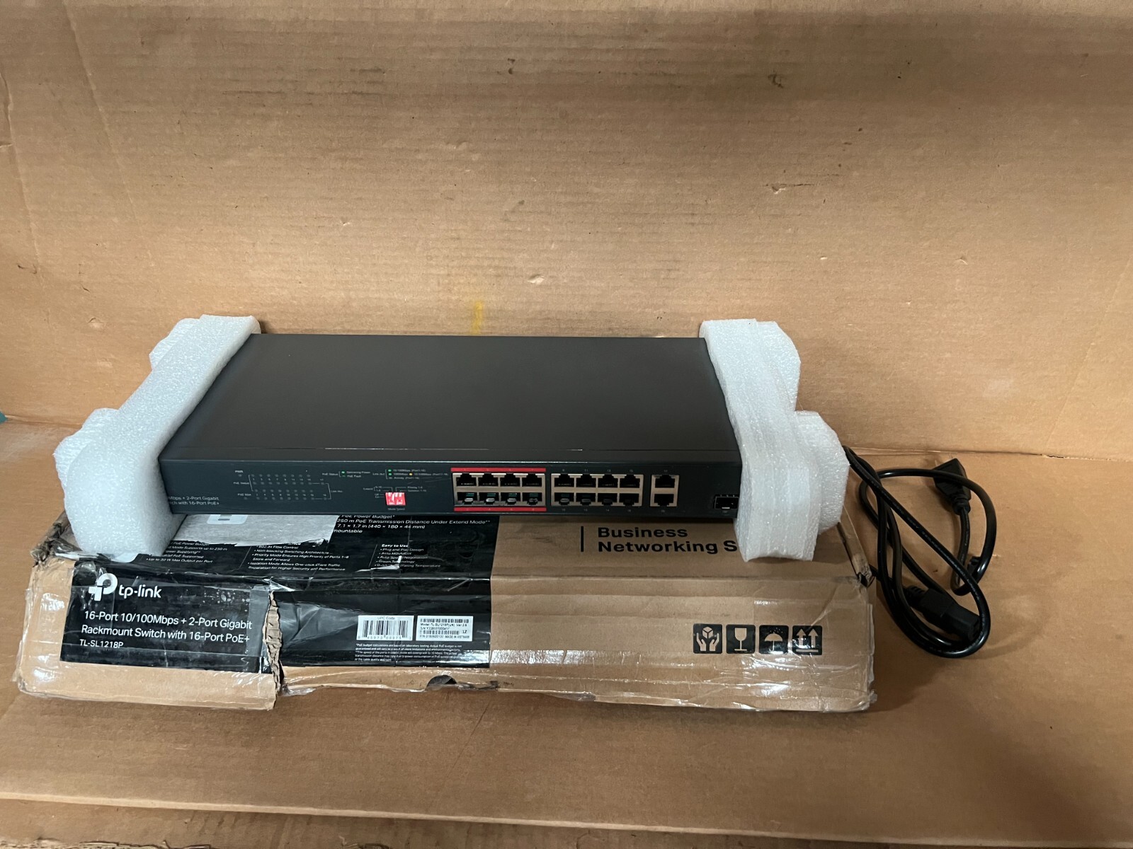 TP-Link TL-SL1218P 16 Port 10/100Mbps Fast Ethernet PoE Switch 16 PoE+ Ports 3.6