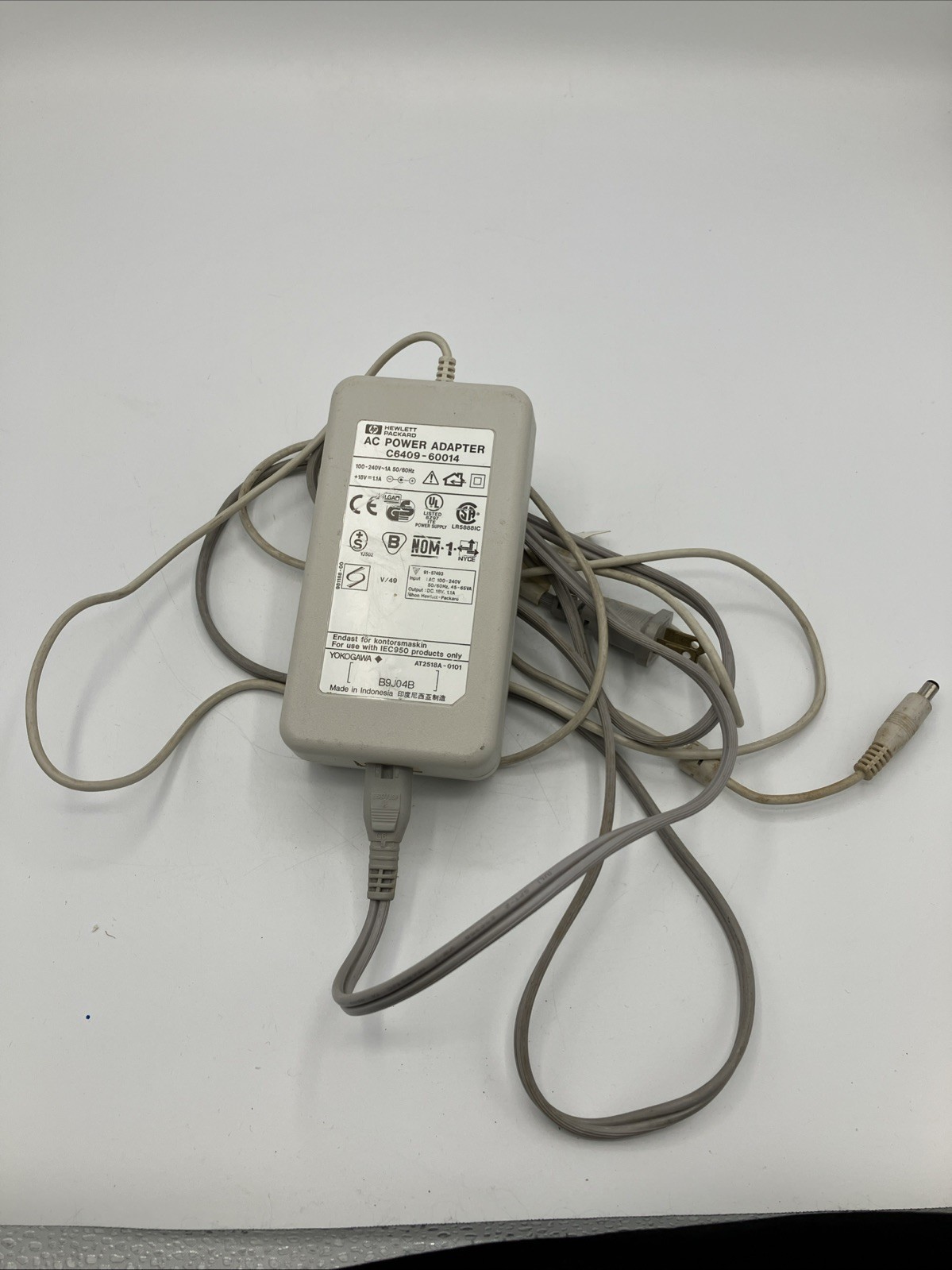 Genuine Hewlett Packard HP C6409-60014  AC Power ADAPTER (Not Tested)