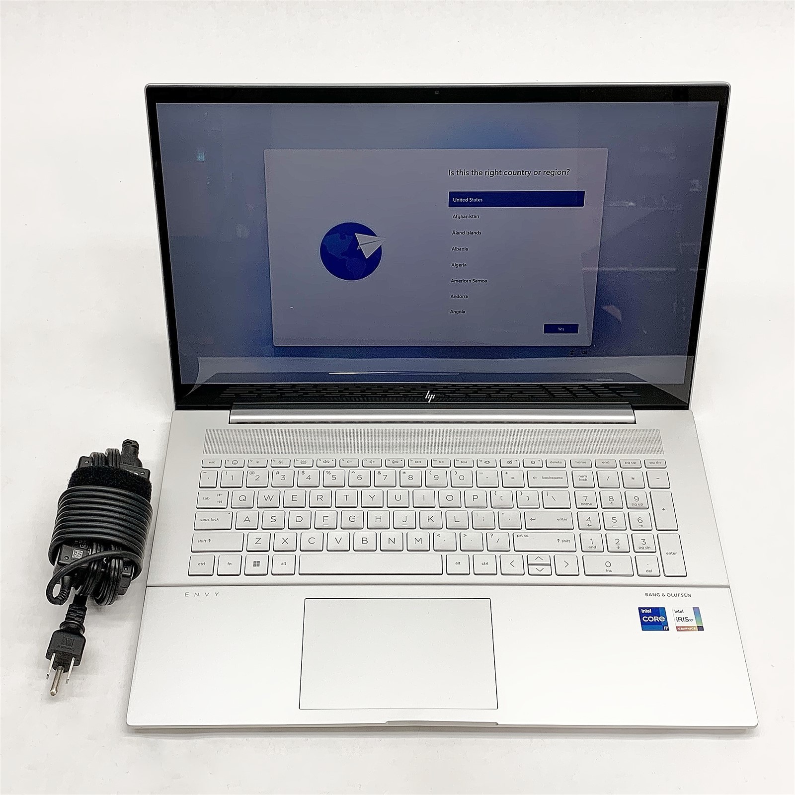 HP ENVY 17t-cr0000 Laptop Intel i7 1260P 2.1GHZ 17.3" 16GB 512GB NVMe Windows 11