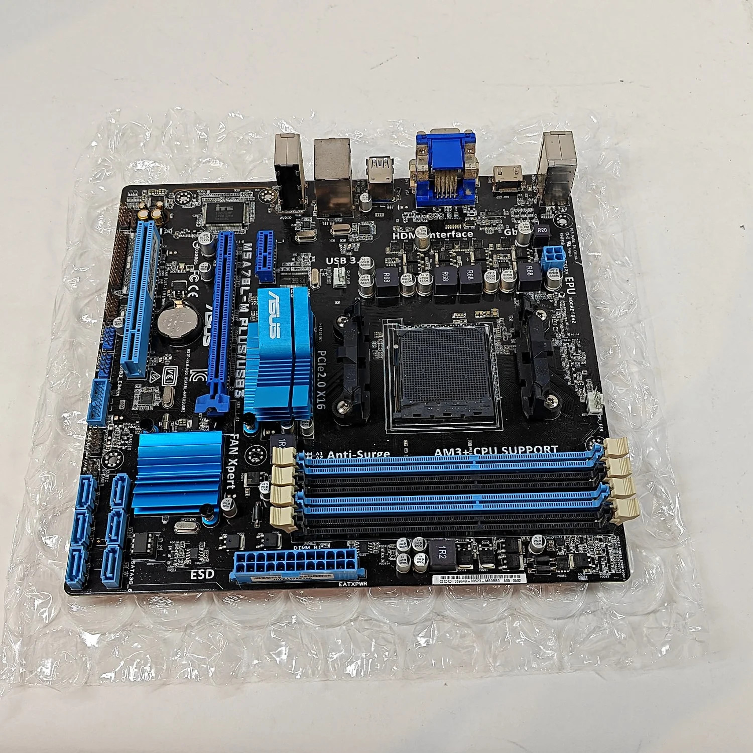 Asus M5A78L-M Plus/USB3 AM3+ mATX AMD DDR3 Motherboard