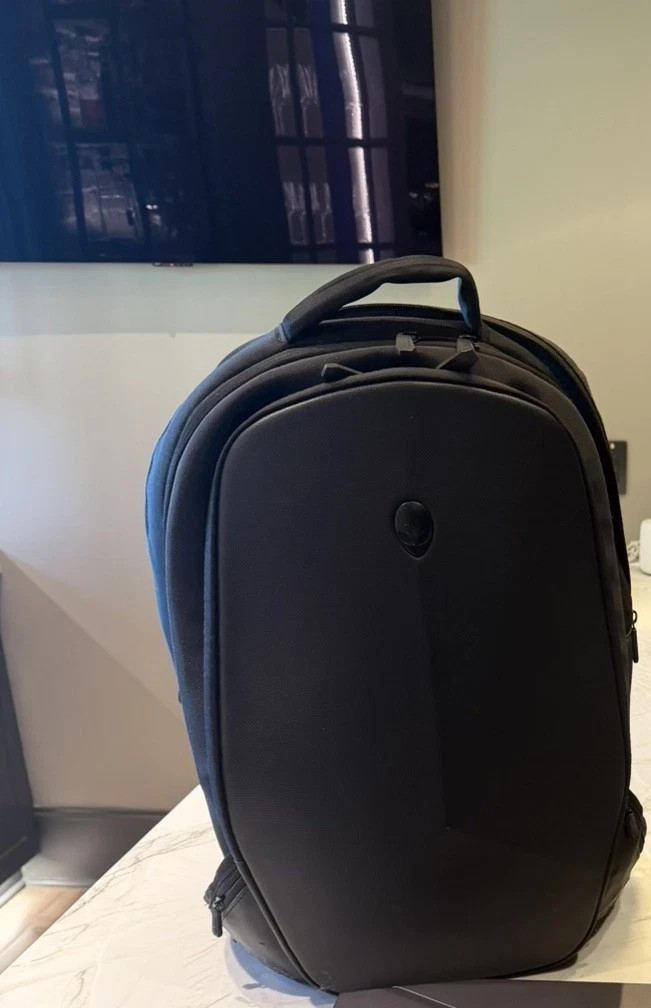 Alienware 18-Inch Vindicator Backpack AWVBP18 Used